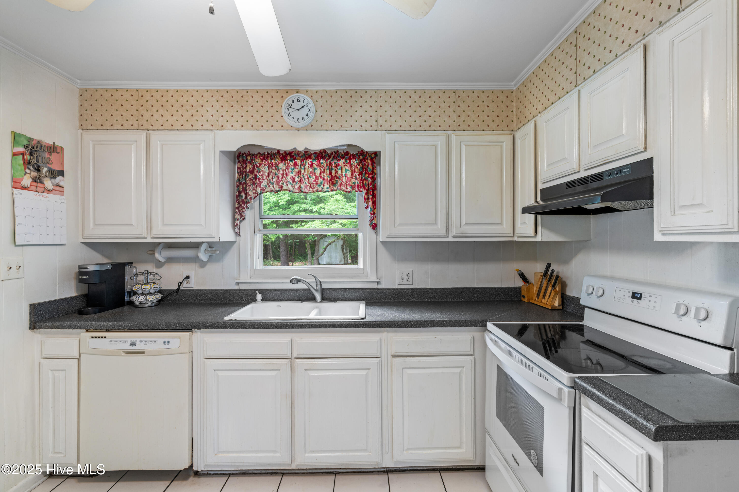 525 Mohican Trail