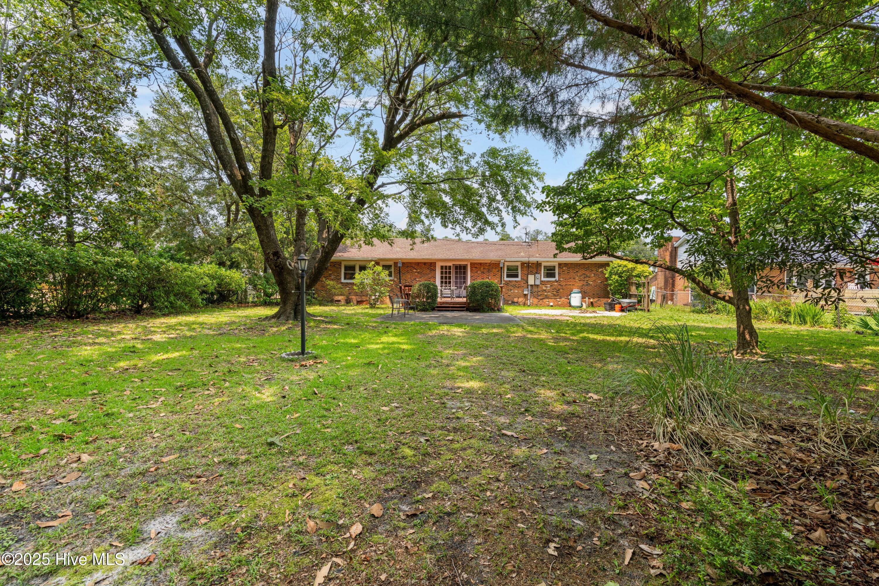 525 Mohican Trail