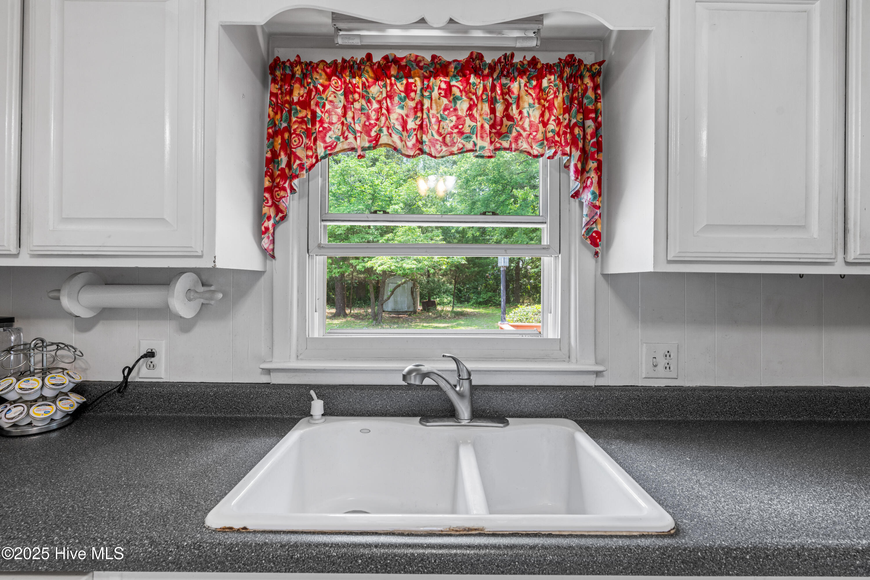 525 Mohican Trail