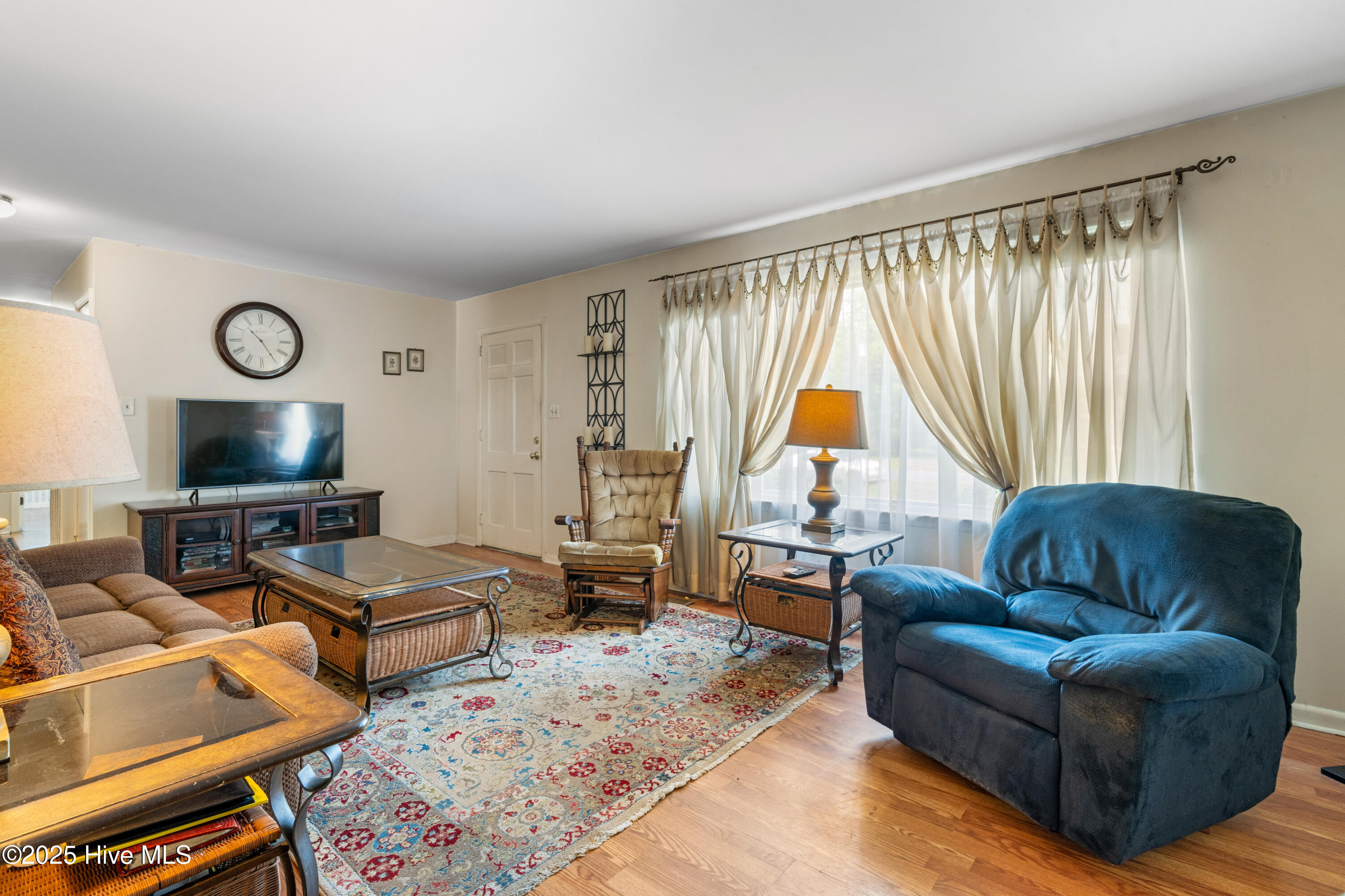525 Mohican Trail