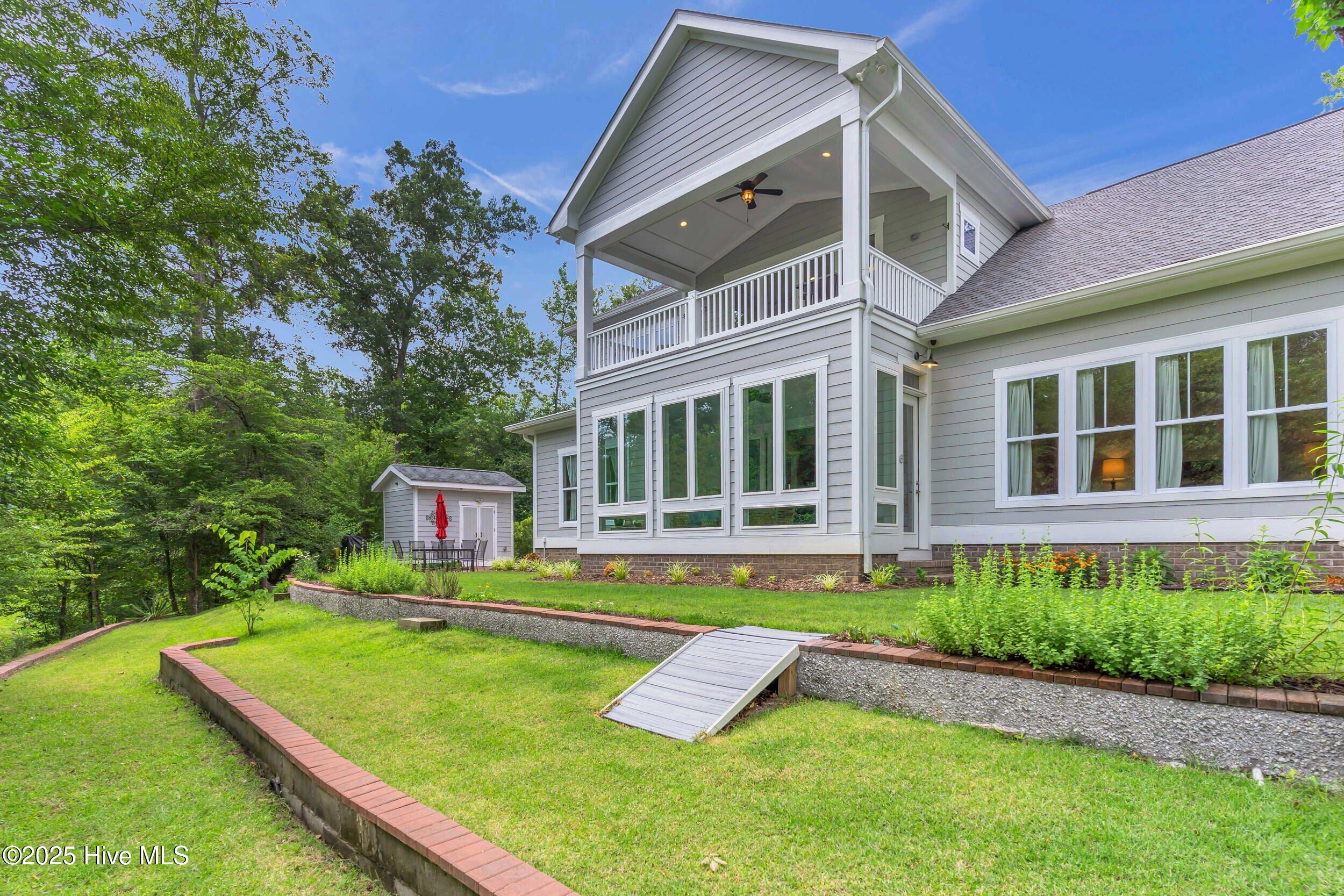 9722 Salty Apple Circle NE