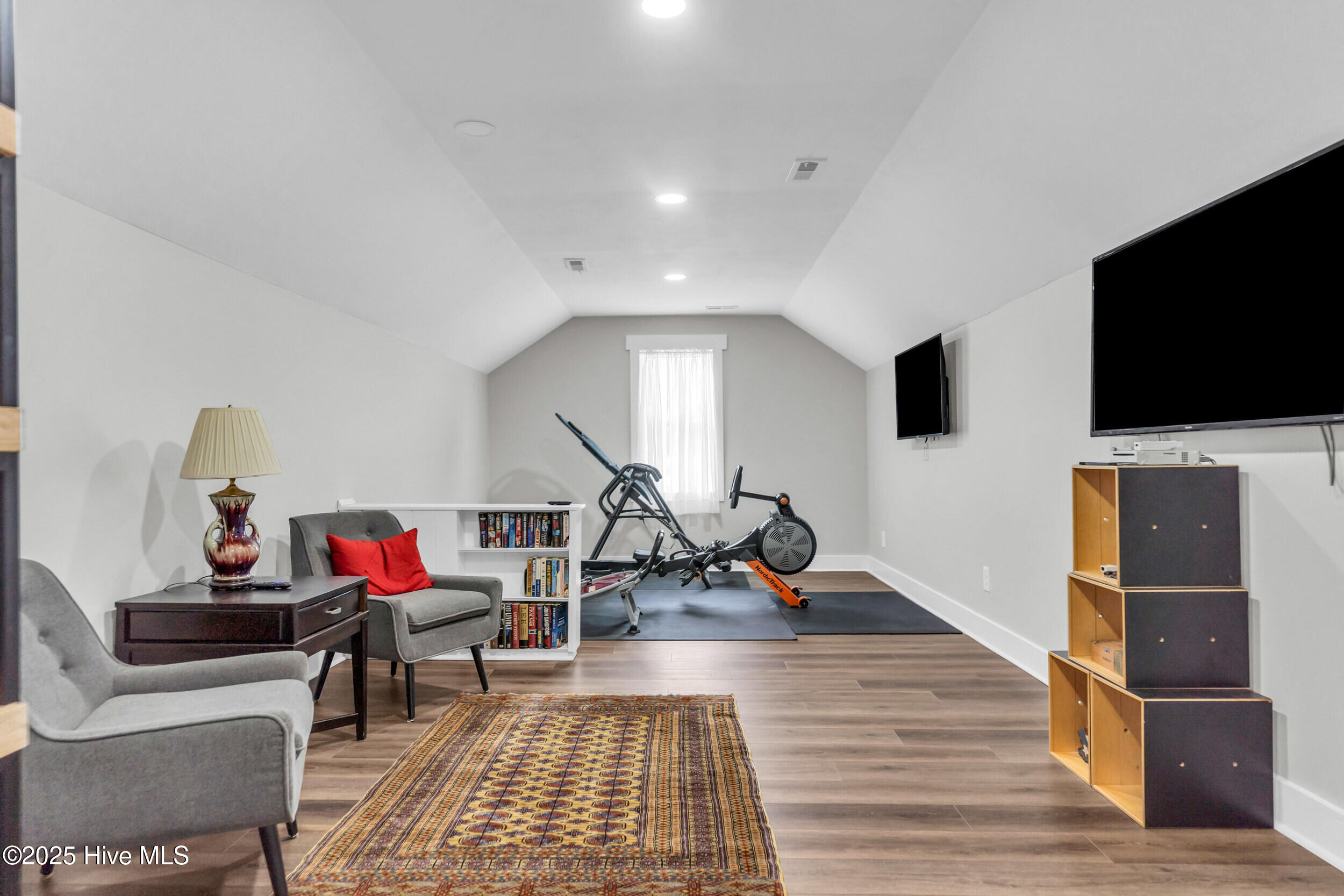 9722 Salty Apple Circle NE