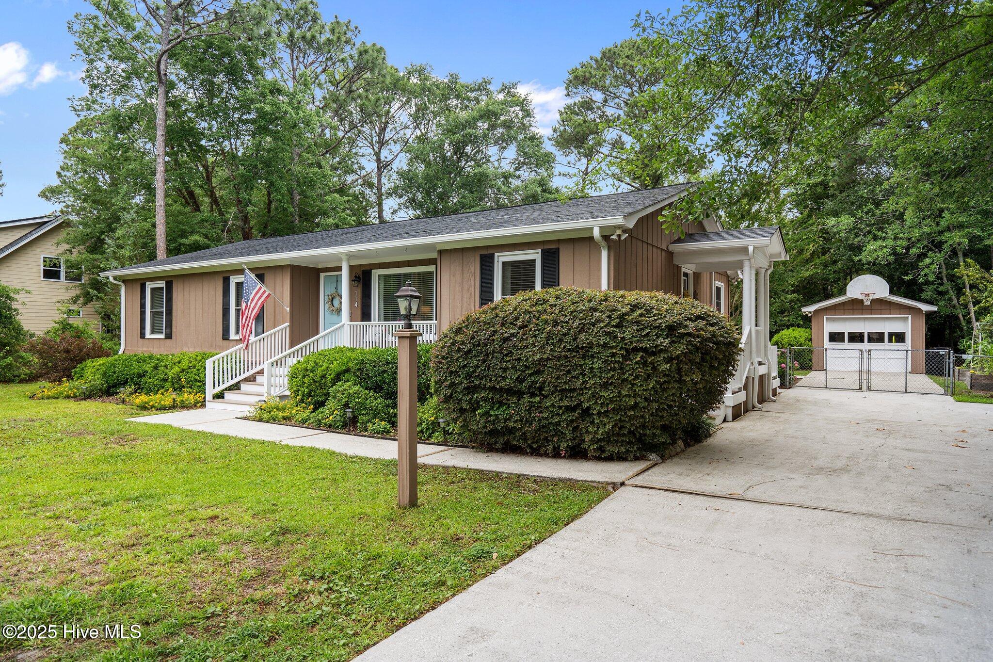 114 Mohican Trail