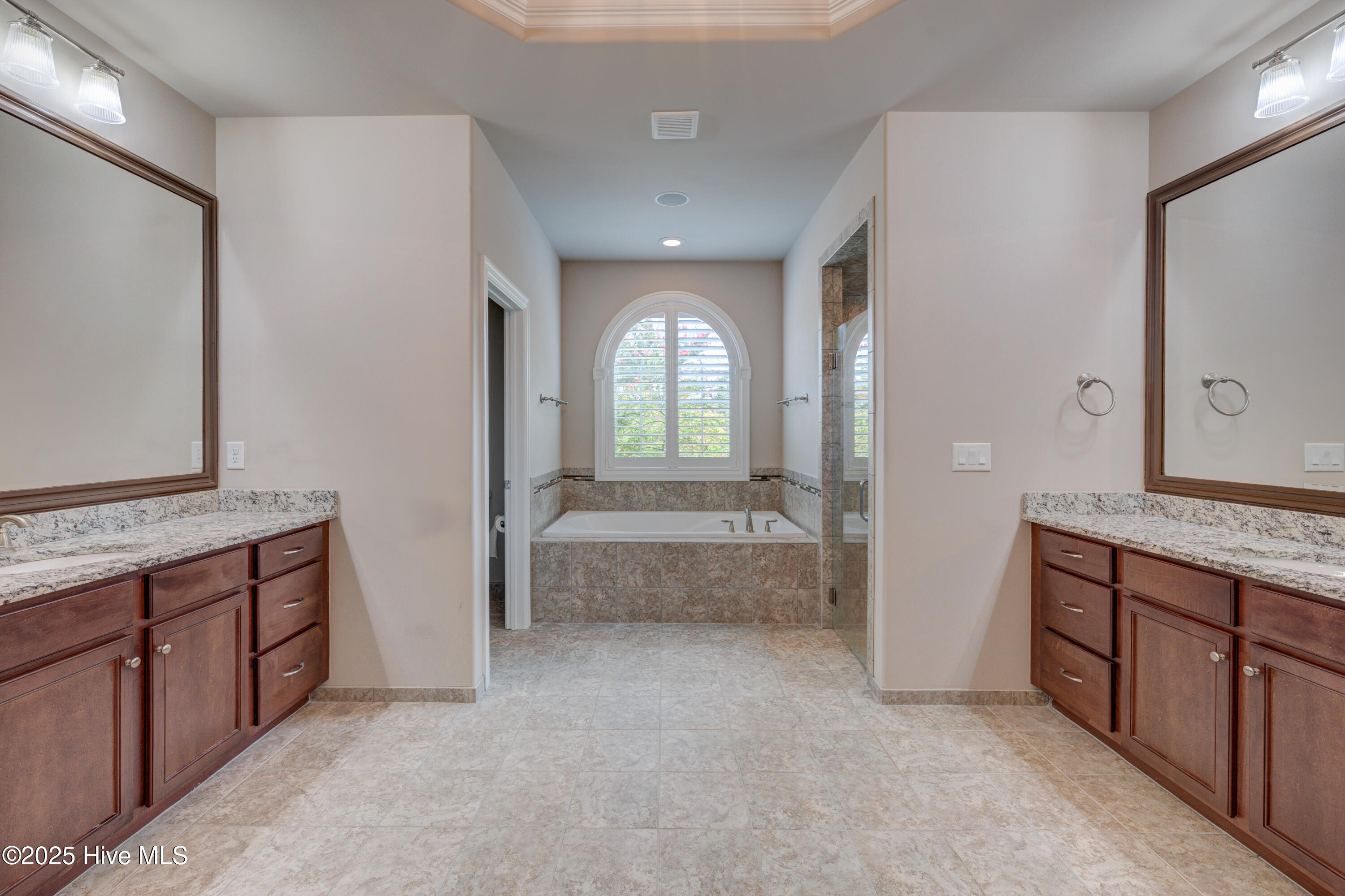 6003 Mount Carmel Parke