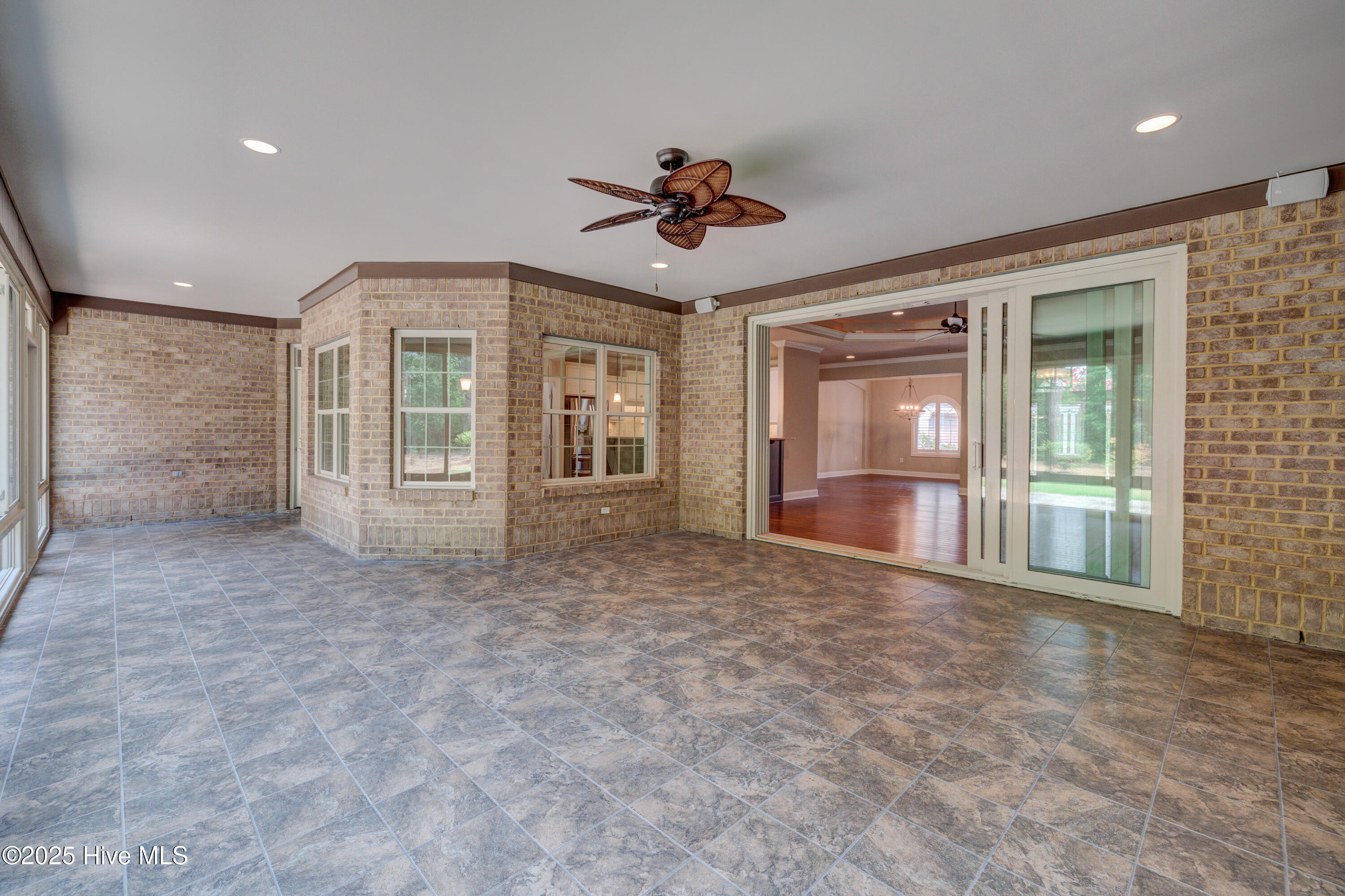 6003 Mount Carmel Parke