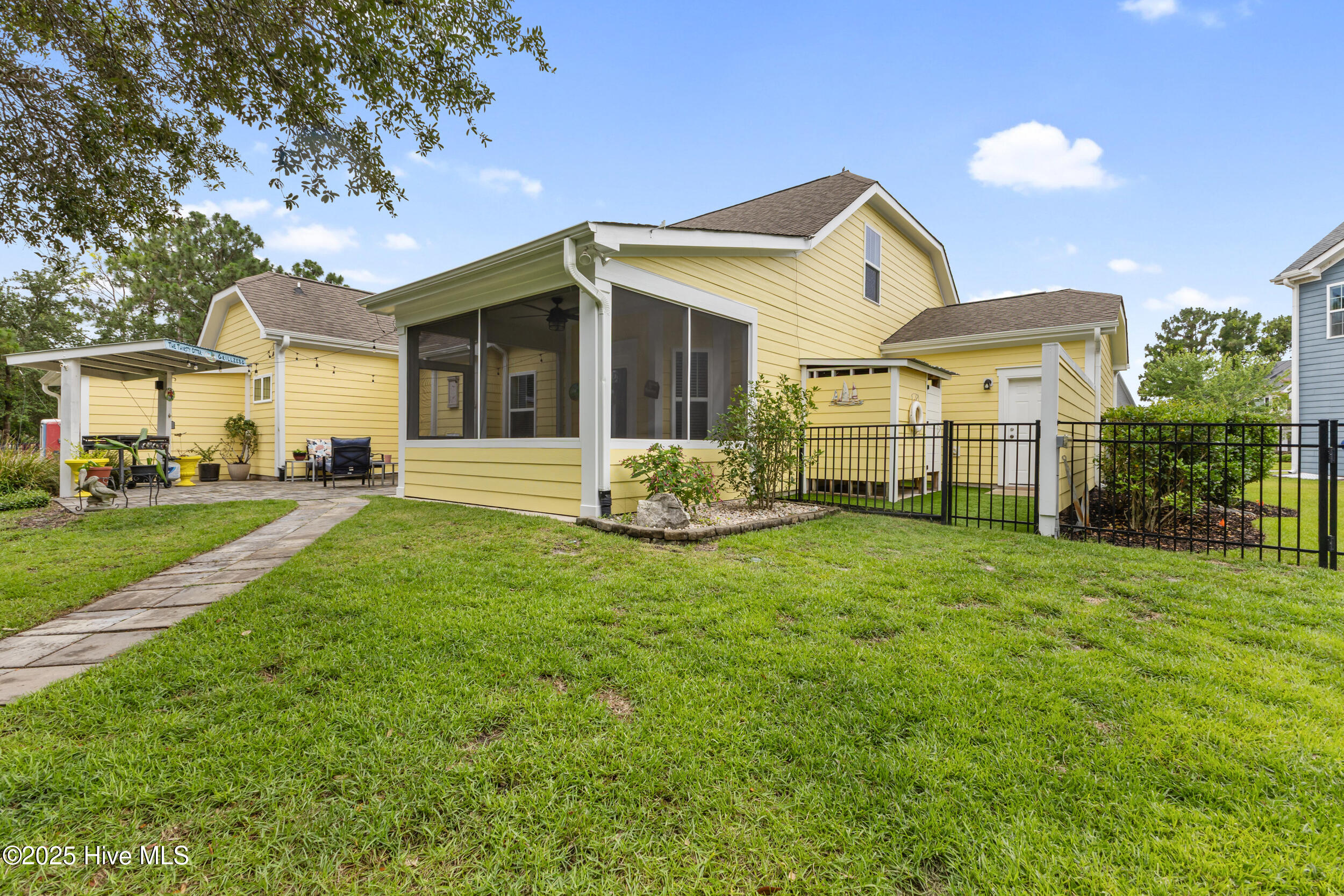 6005 Otter Tail Trail