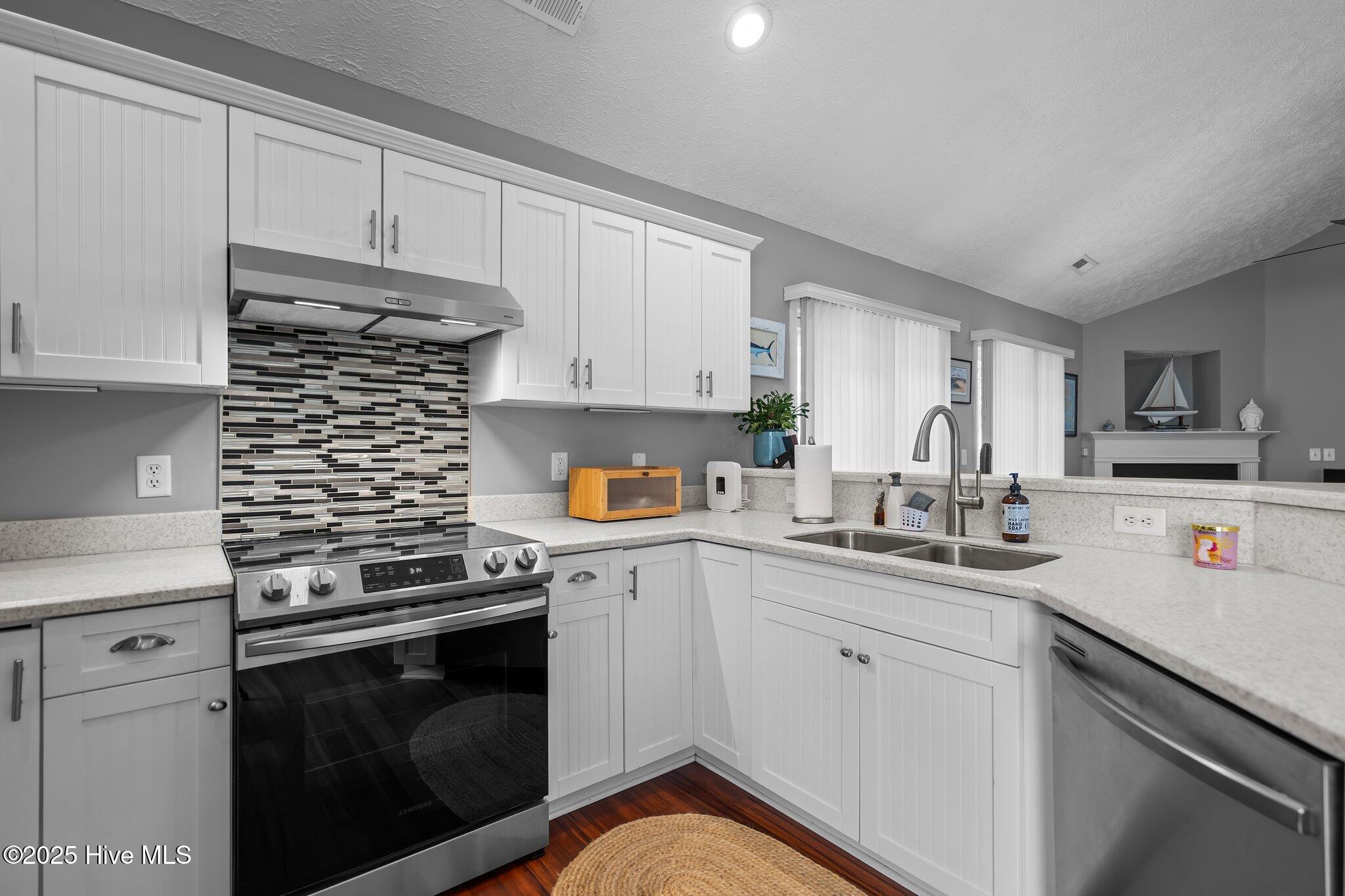 8122 Bahia Honda Drive