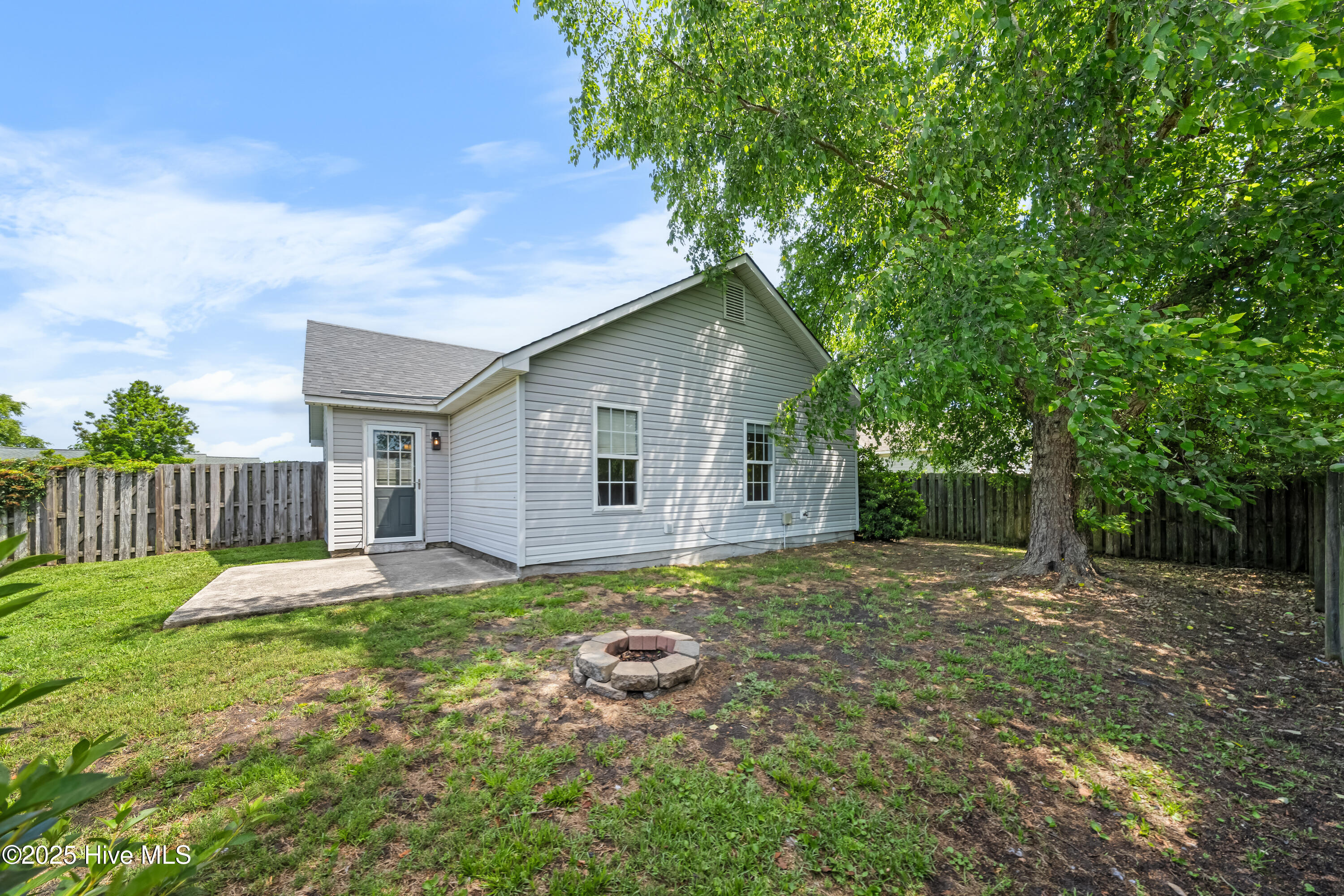 2418 Bradfield Court