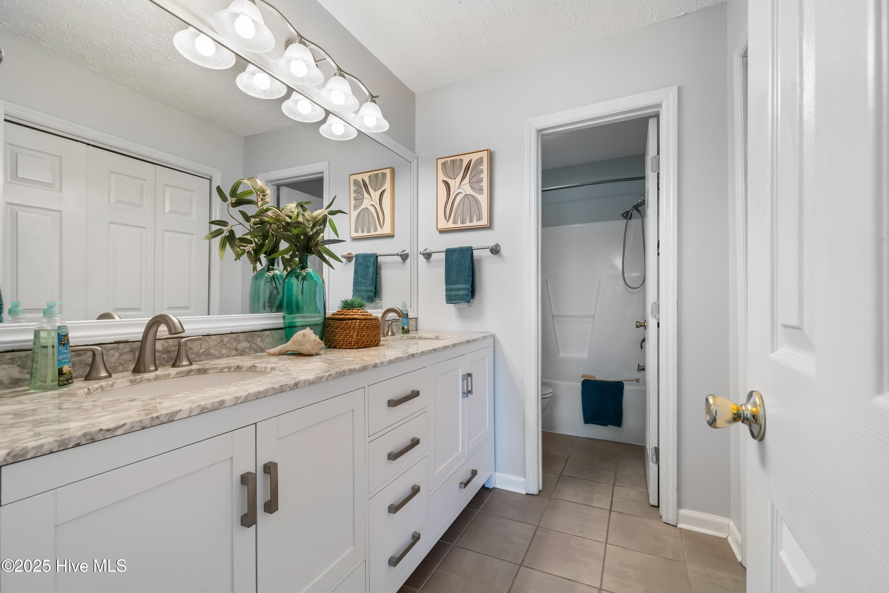 2418 Bradfield Court