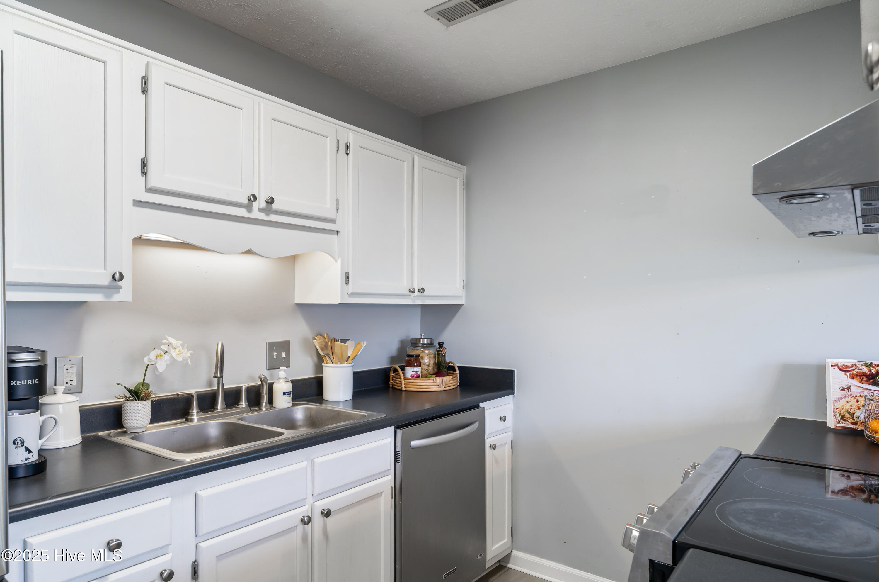 2418 Bradfield Court
