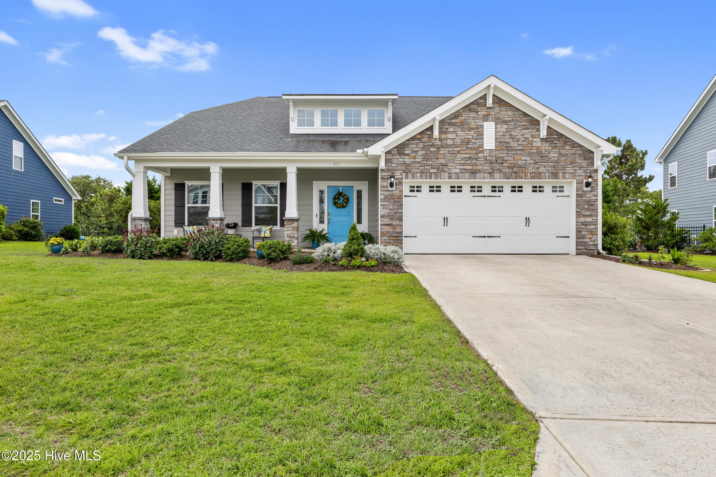 444 Island End Court