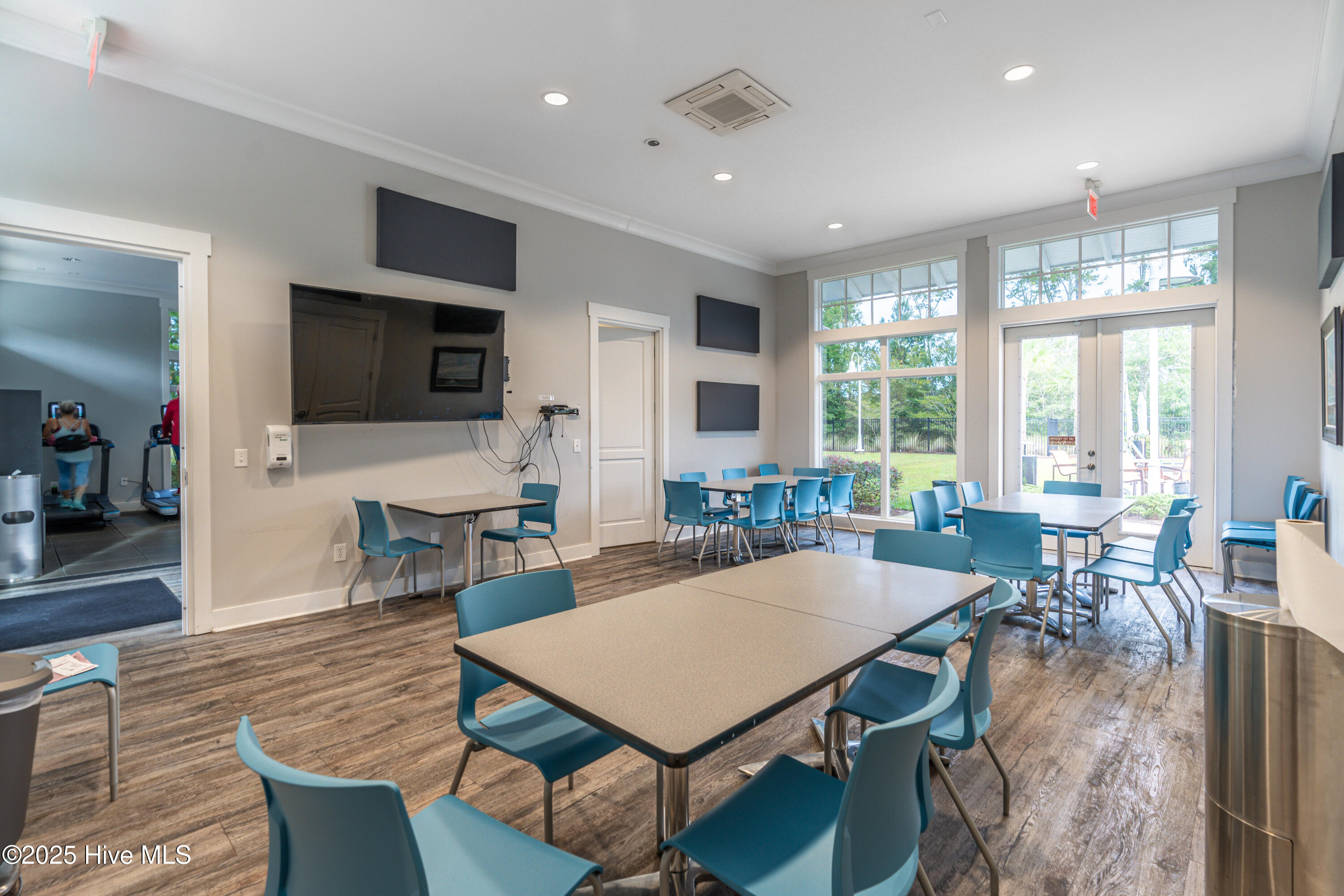 9246 Crossbill Drive