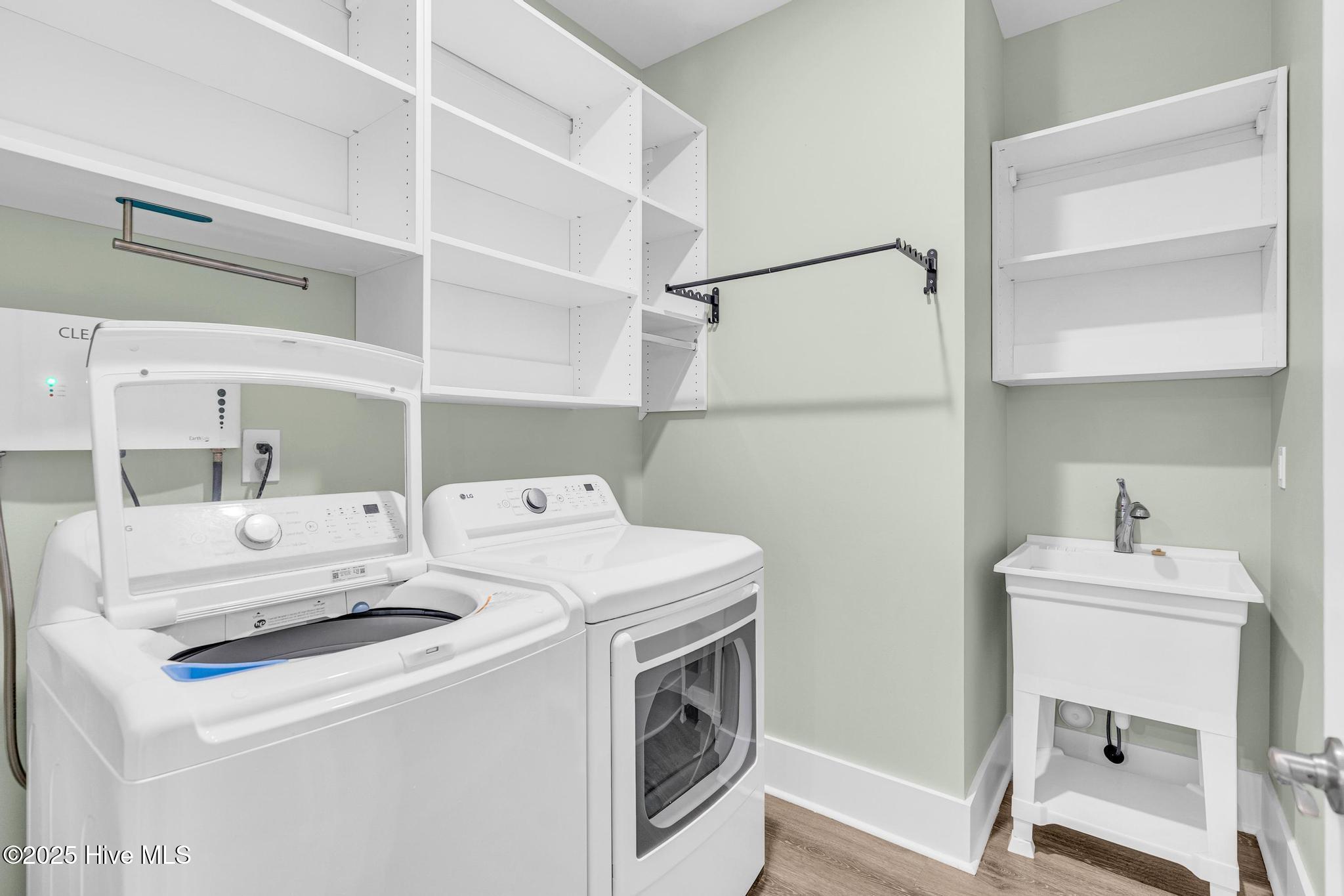 9246 Crossbill Drive