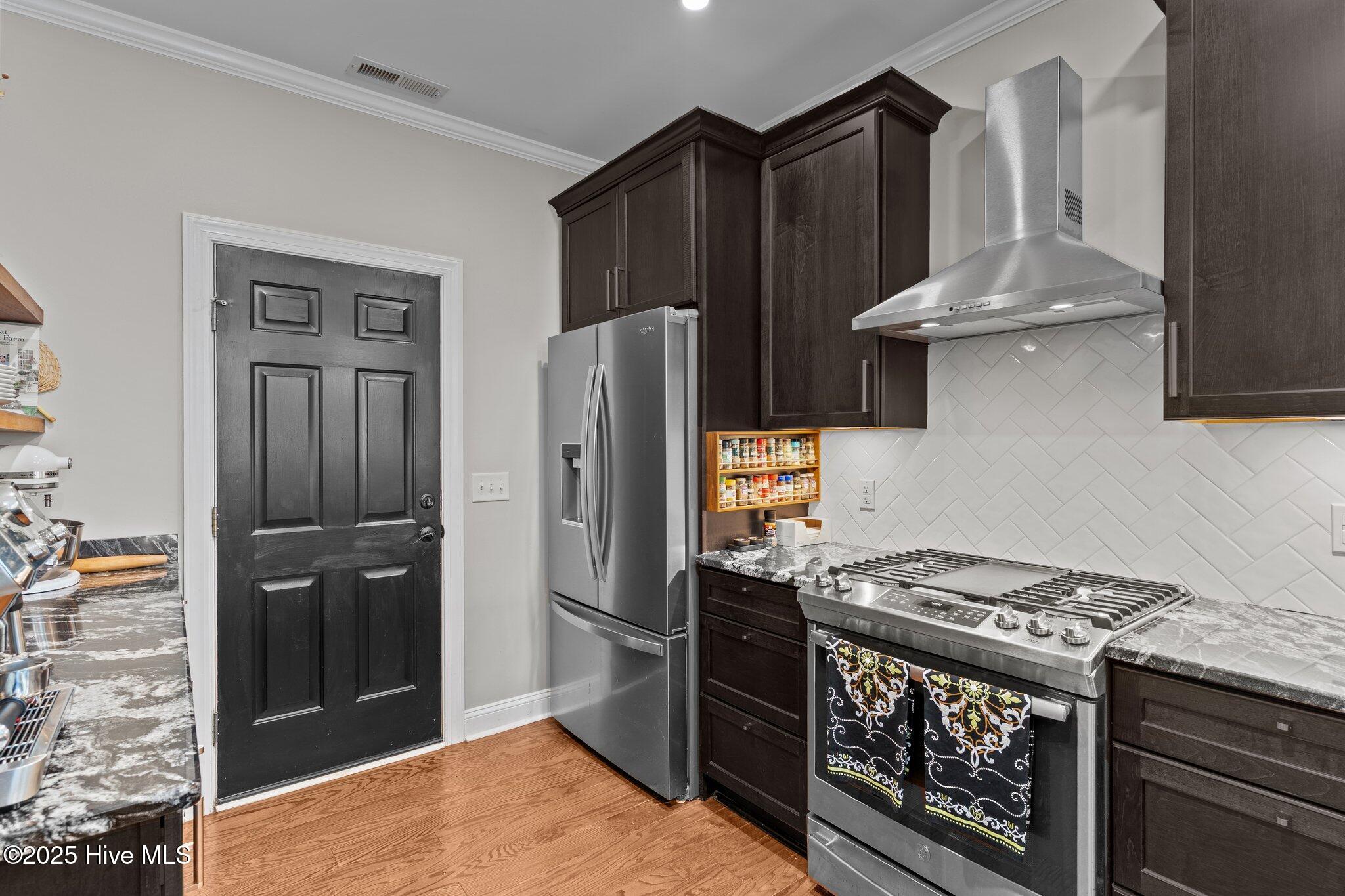 1128 Veranda Court