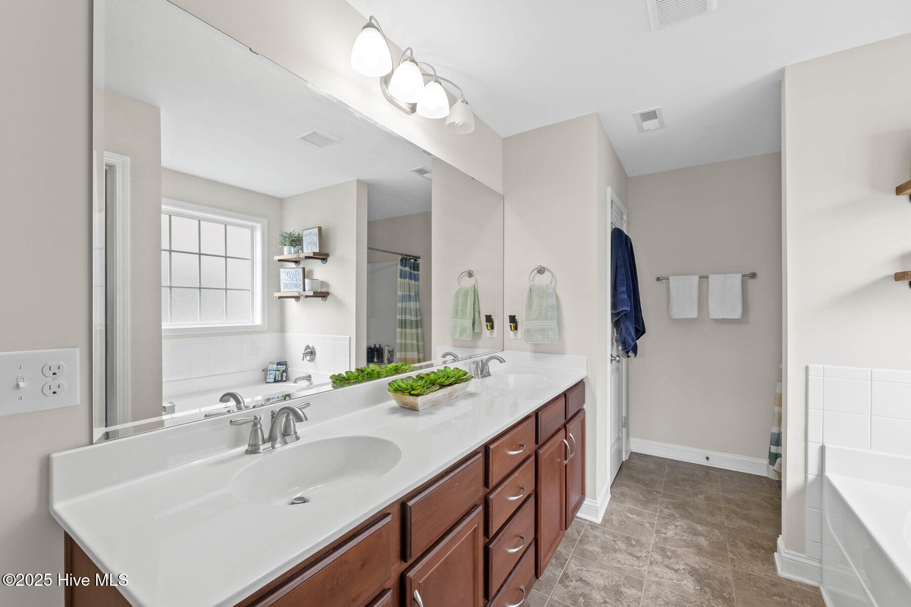 3243 Kellerton Place