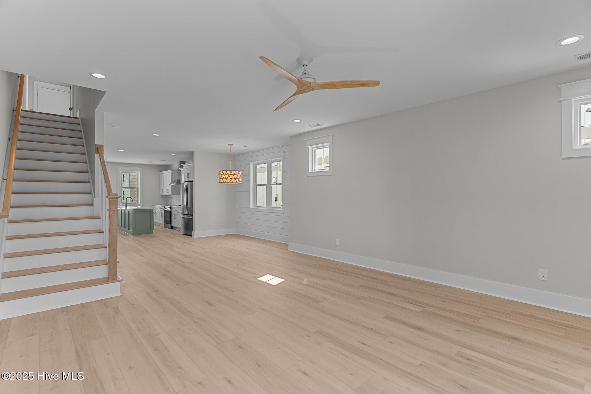 207 Spartanburg Avenue, 2