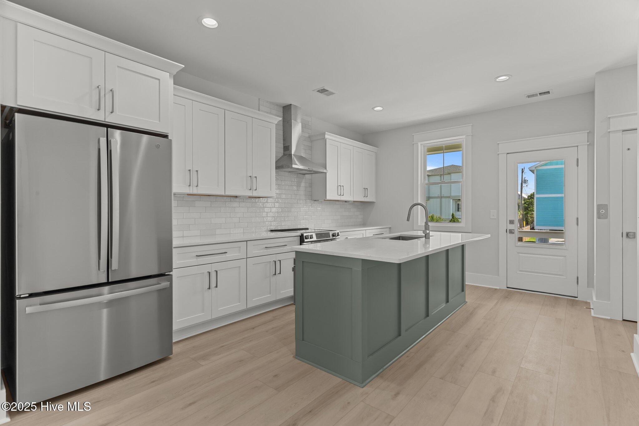 207 Spartanburg Avenue, 1