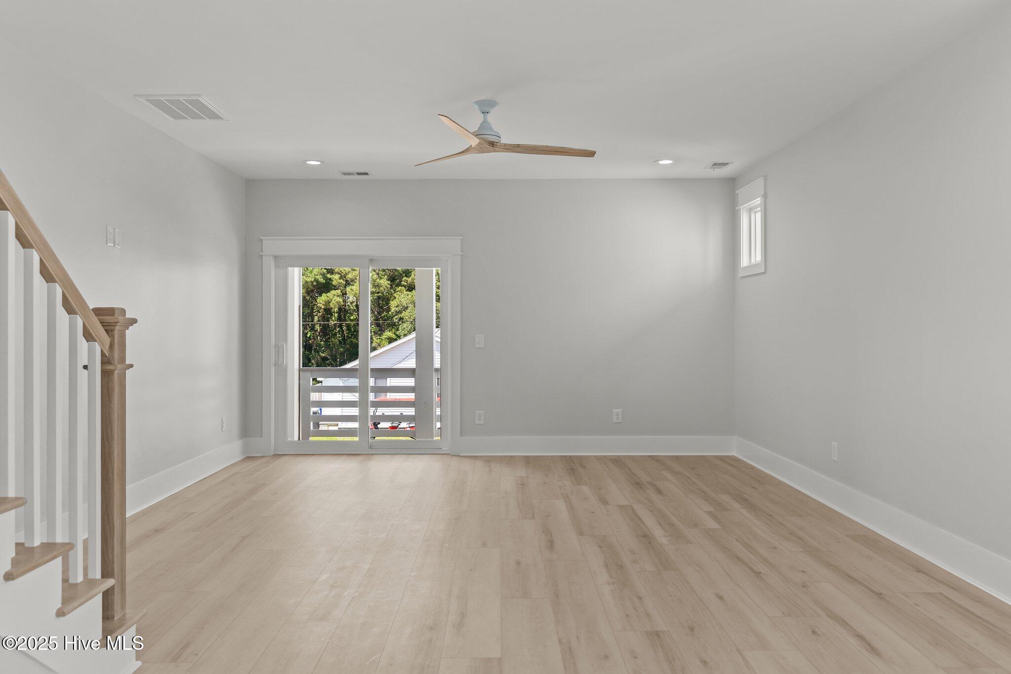 207 Spartanburg Avenue, 1