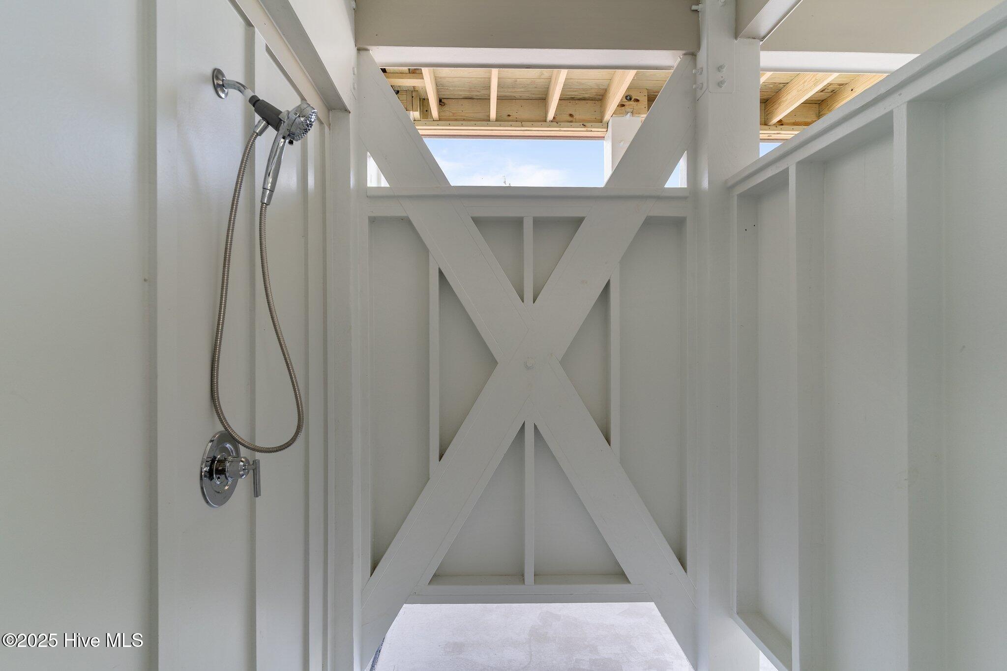 207 Spartanburg Avenue, 1