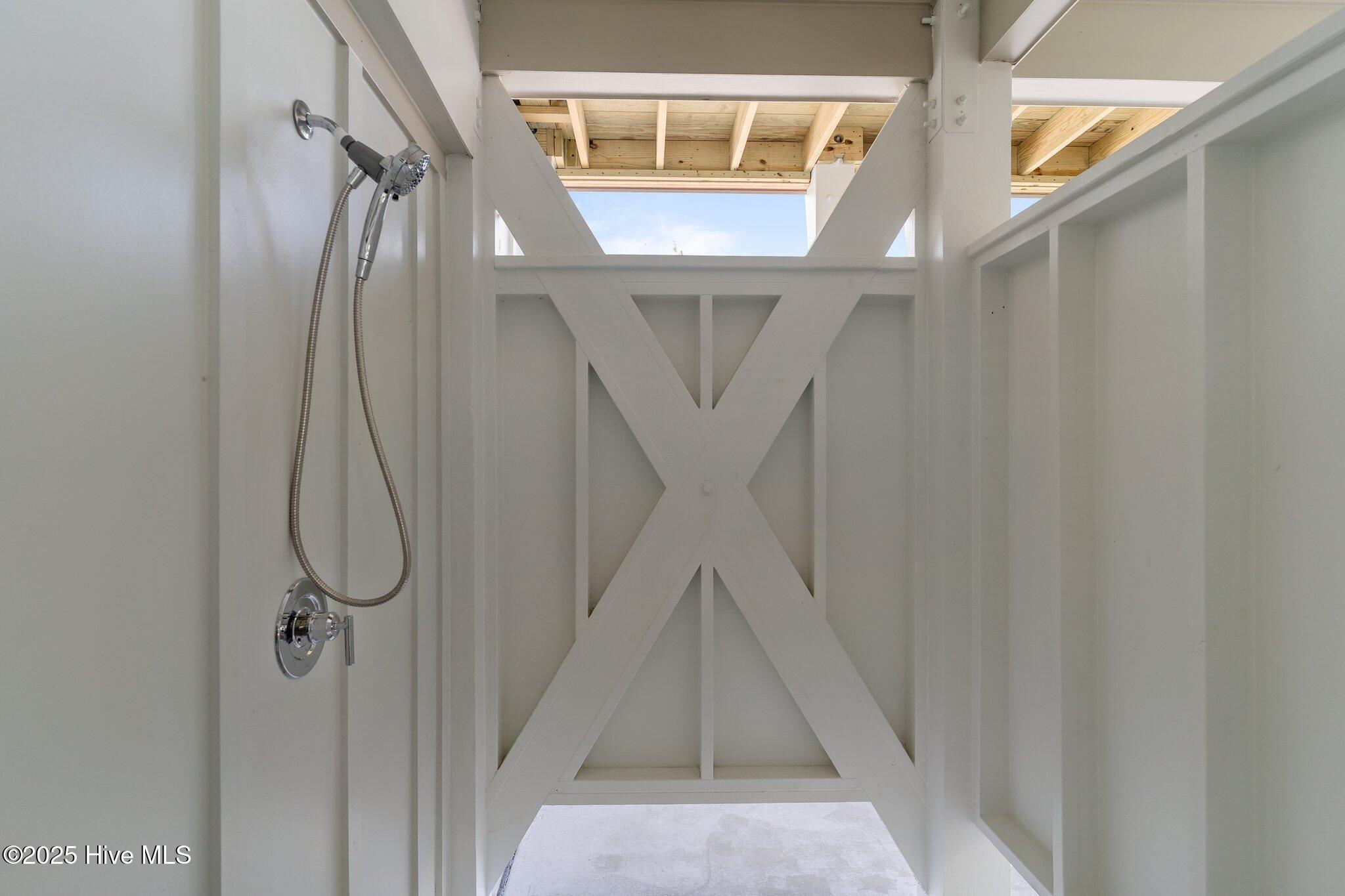 207 Spartanburg Avenue, 1