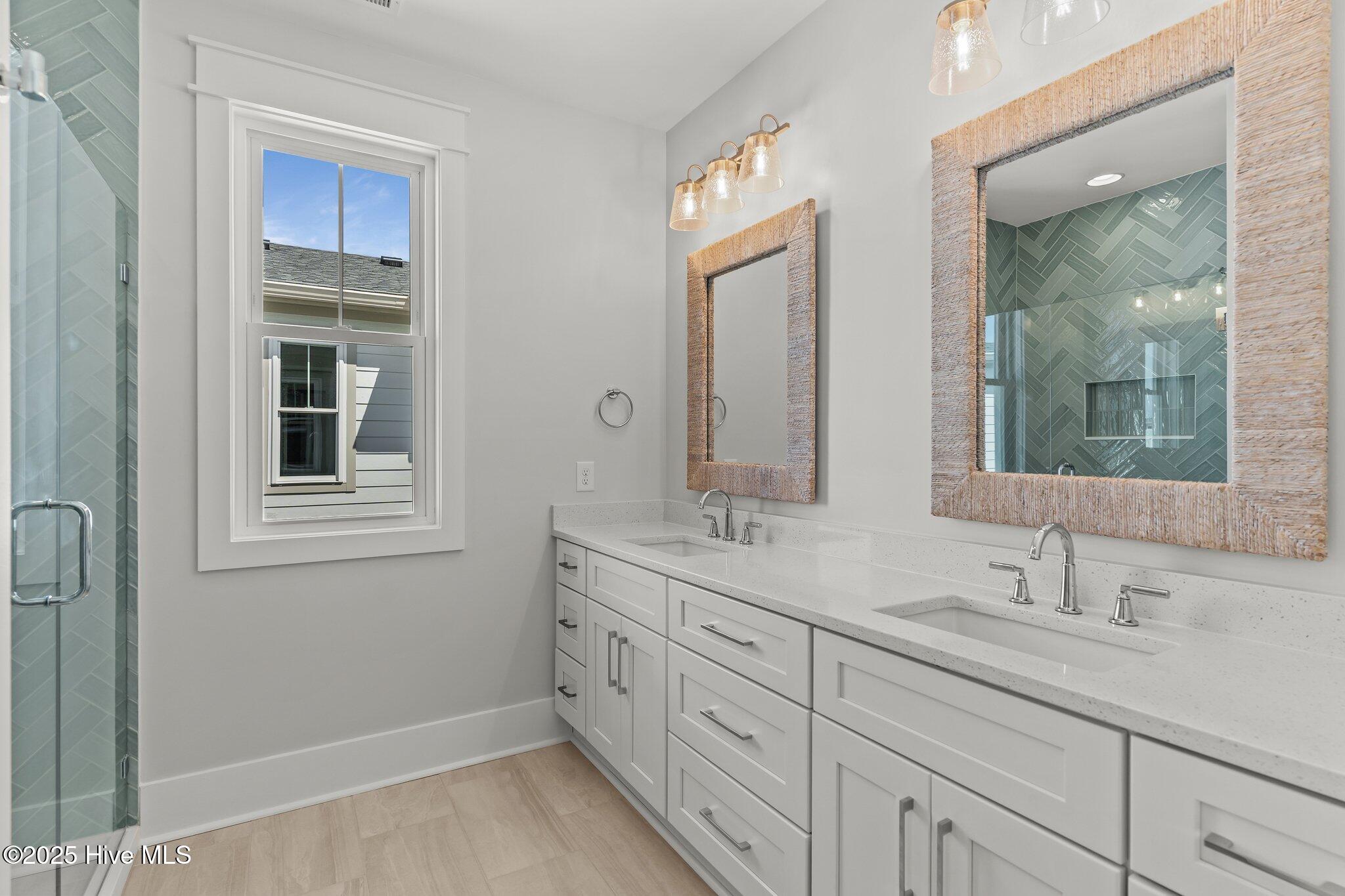 207 Spartanburg Avenue, 1