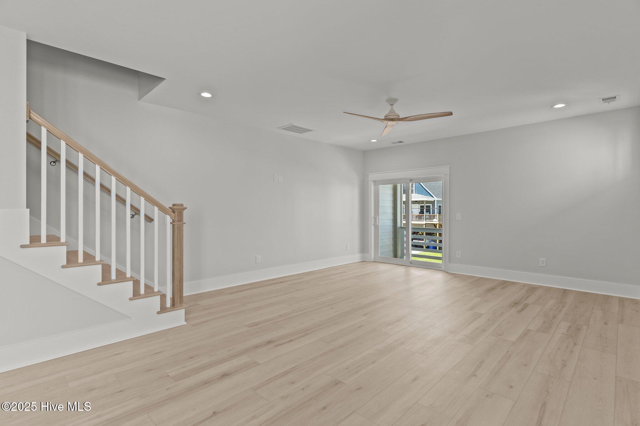 207 Spartanburg Avenue, 1