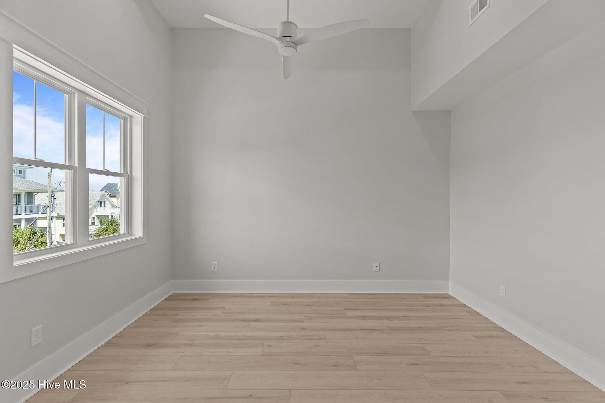 207 Spartanburg Avenue, 1