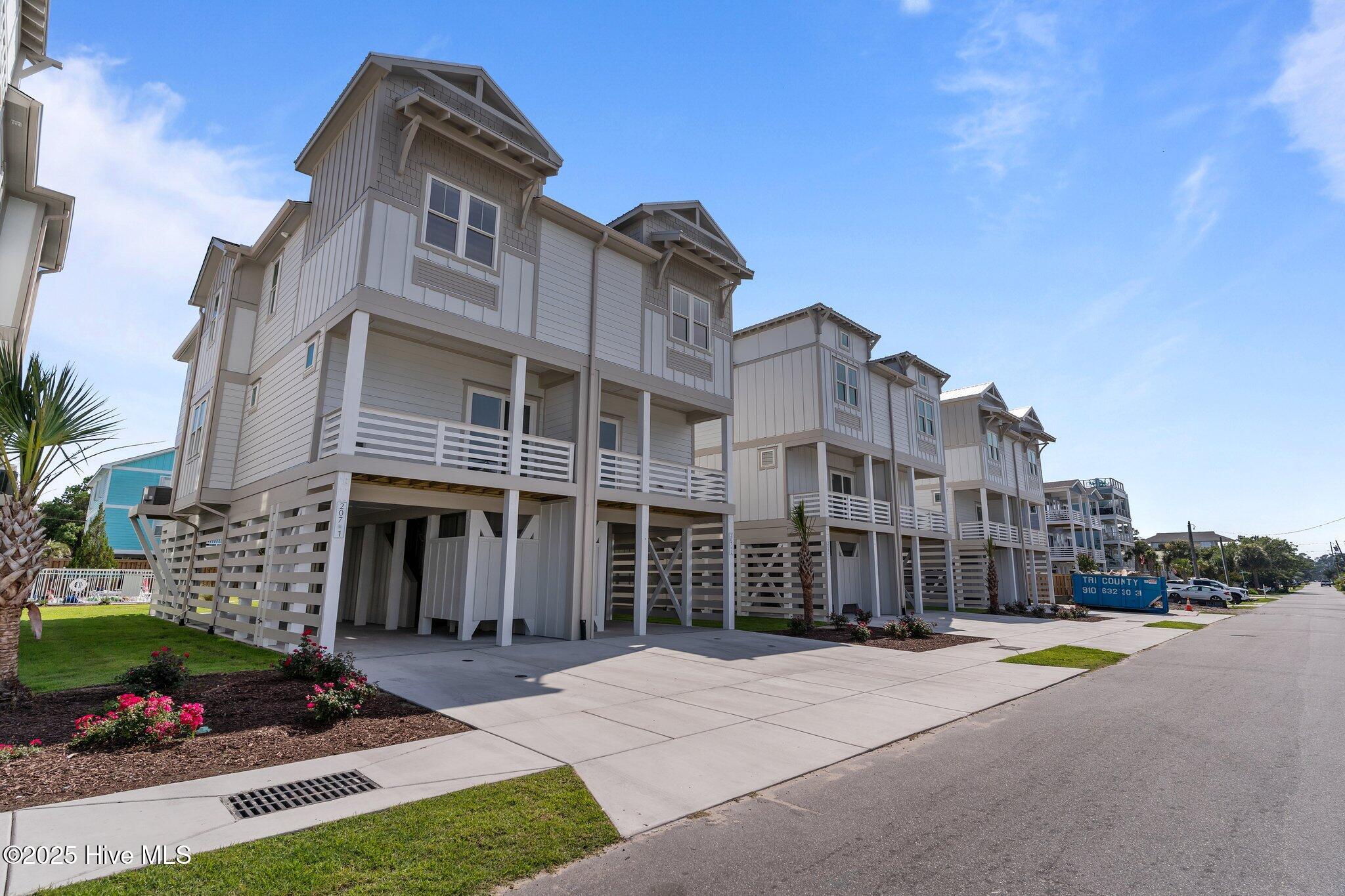 207 Spartanburg Avenue, 1