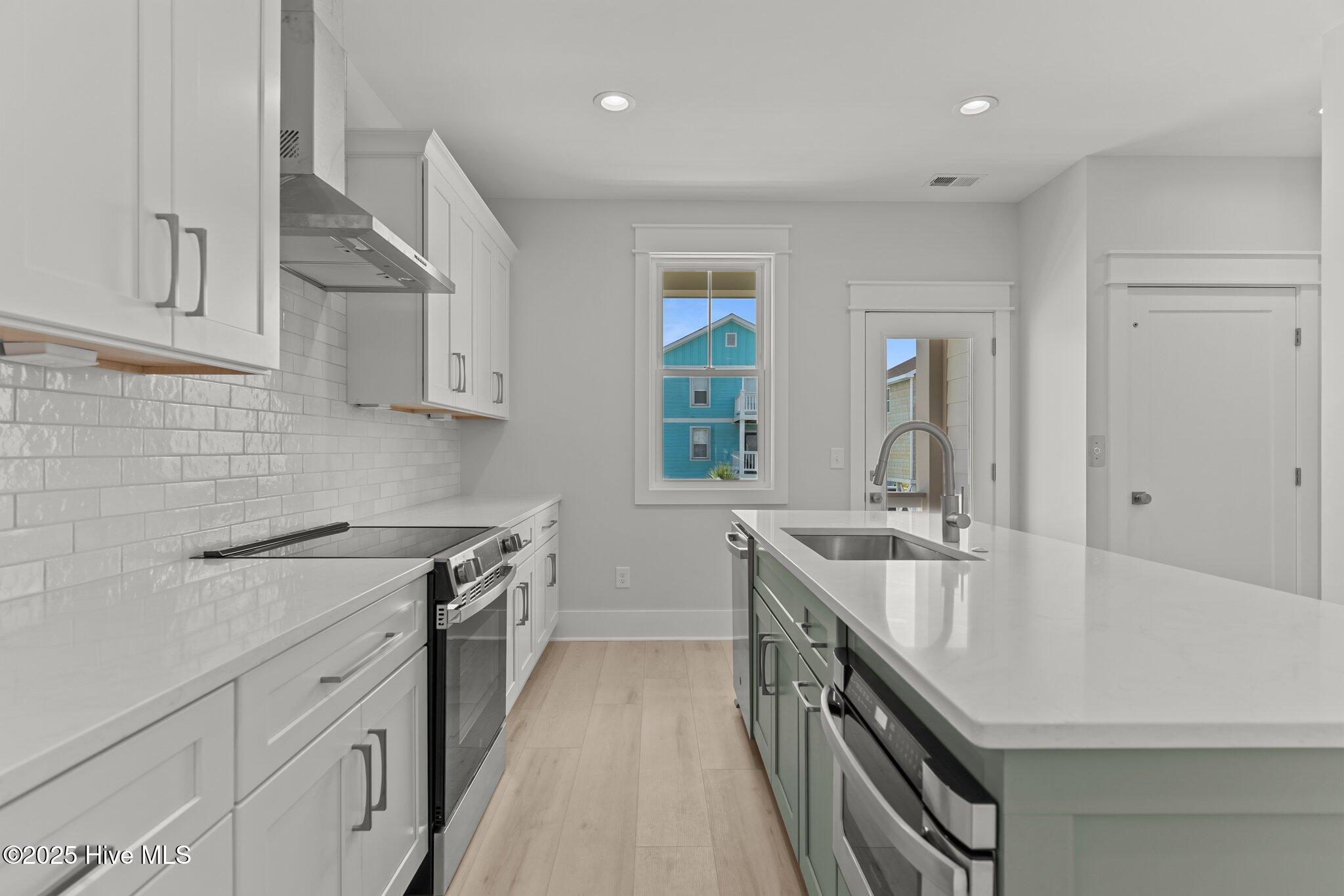 207 Spartanburg Avenue, 1