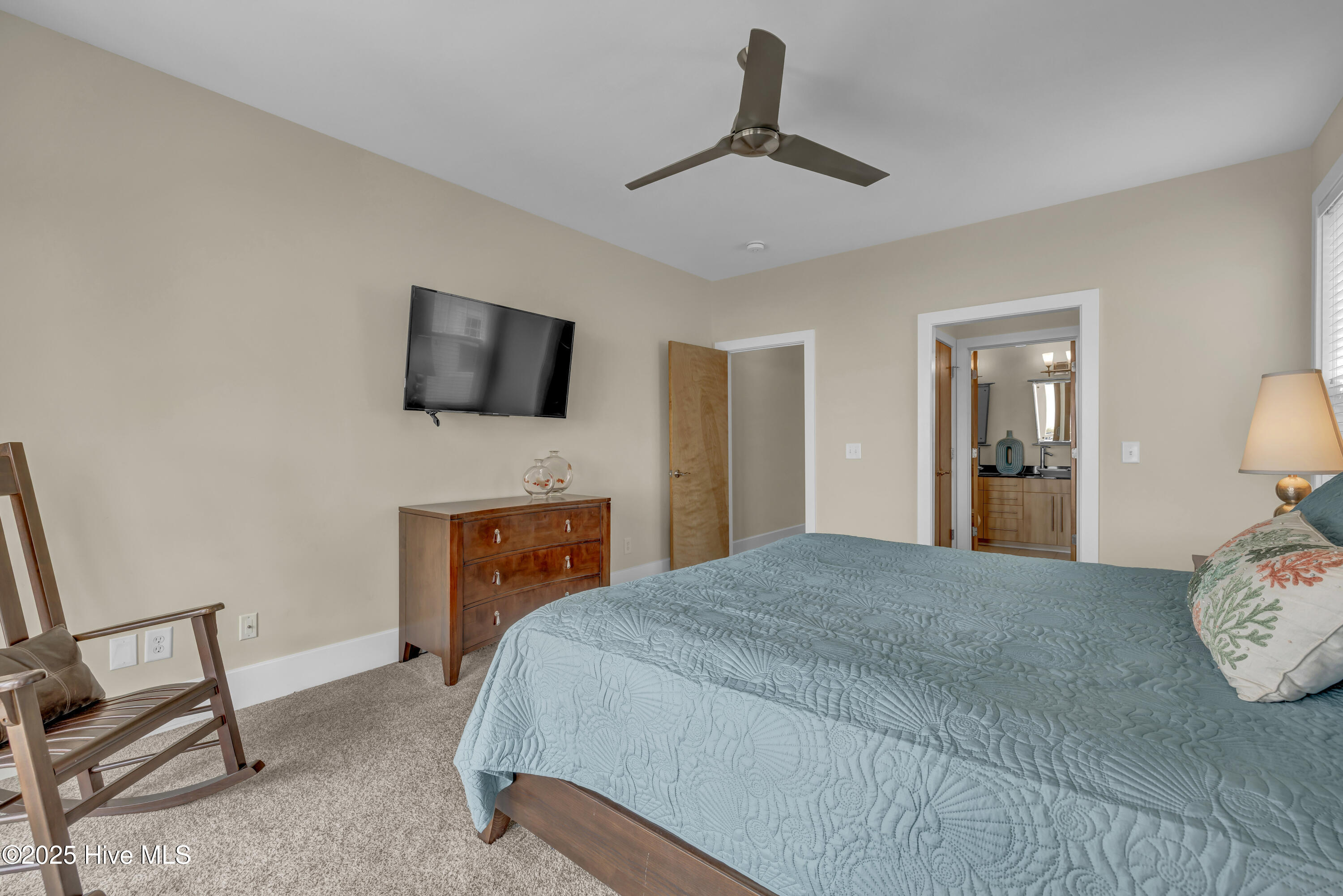 18 Sandpiper Street A