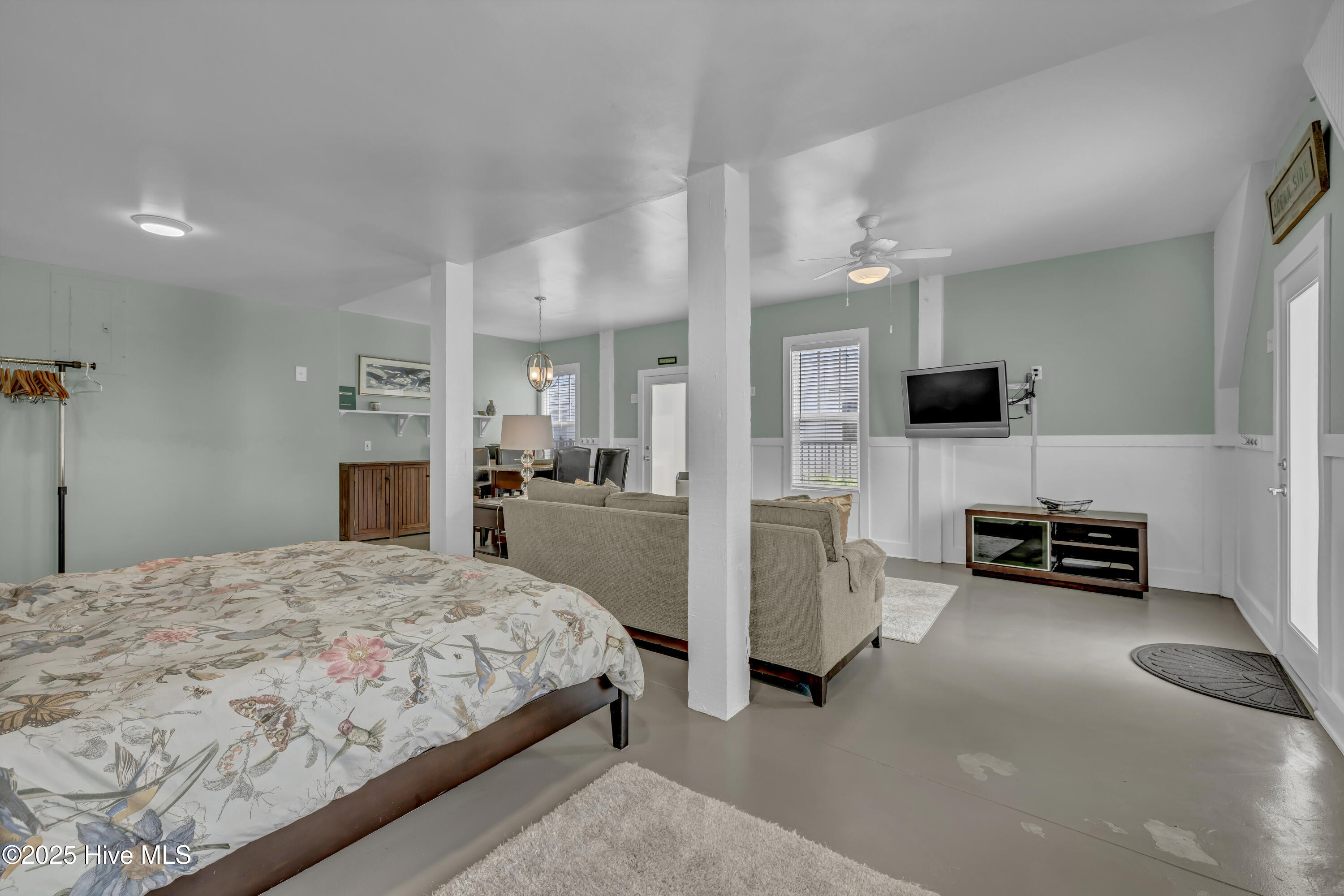 18 Sandpiper Street A