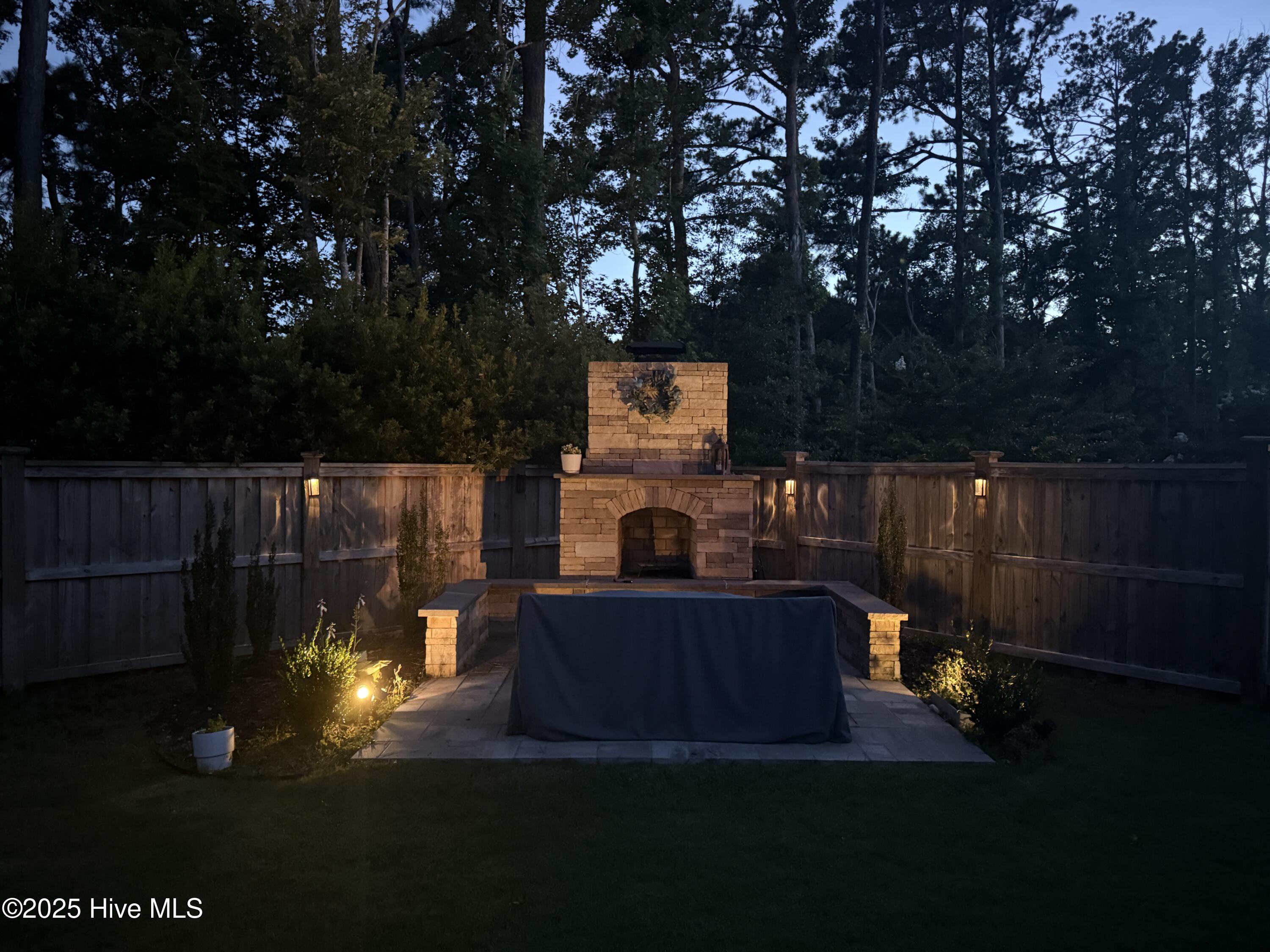 1112 Winged Seed Way