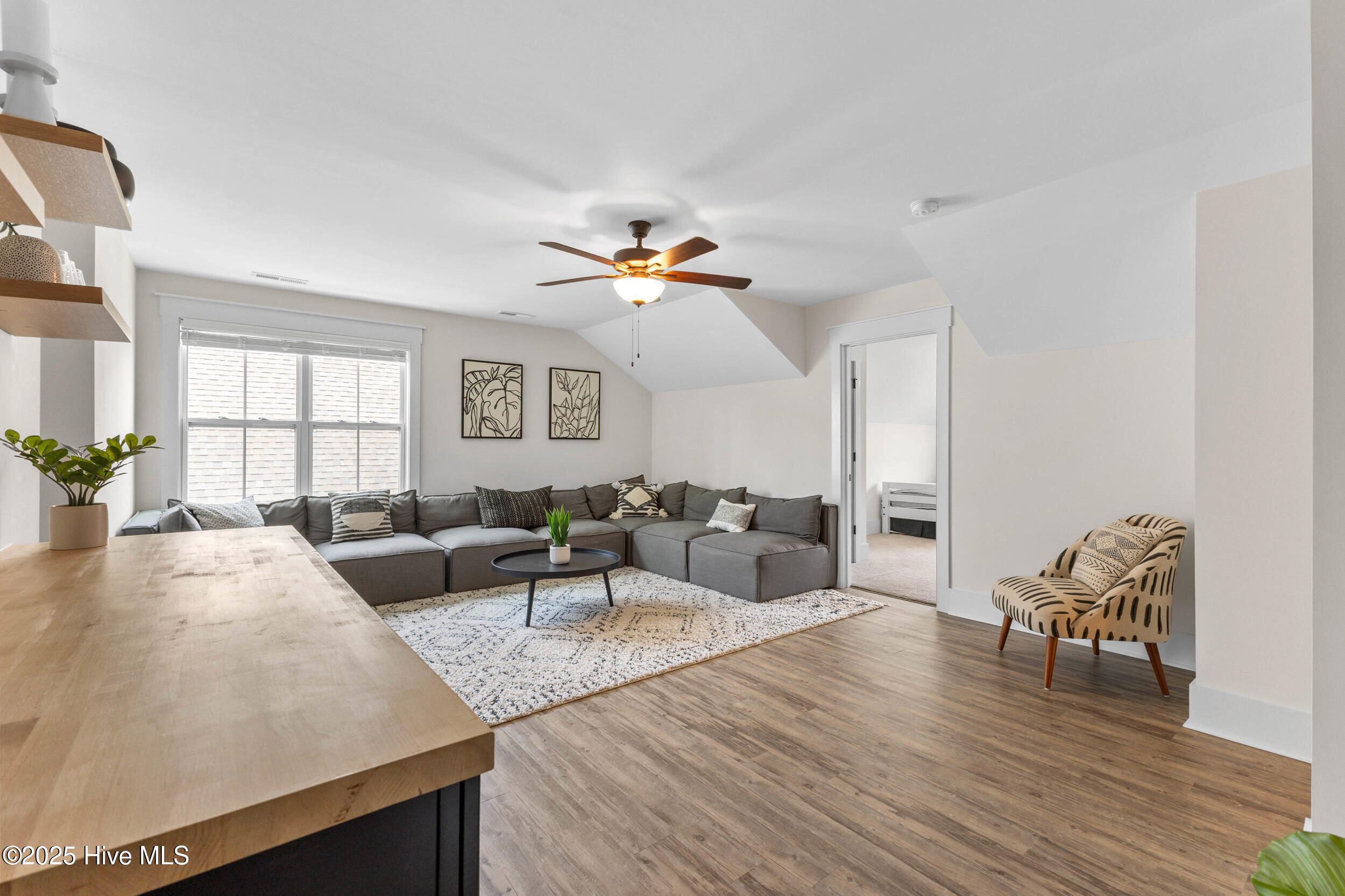 1112 Winged Seed Way