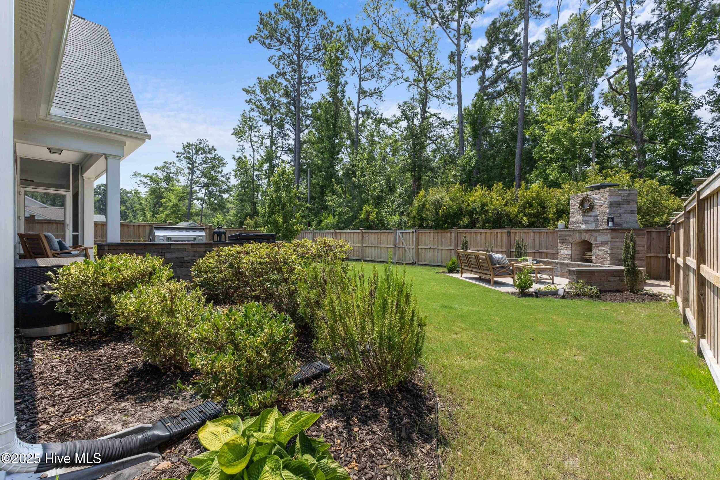 1112 Winged Seed Way