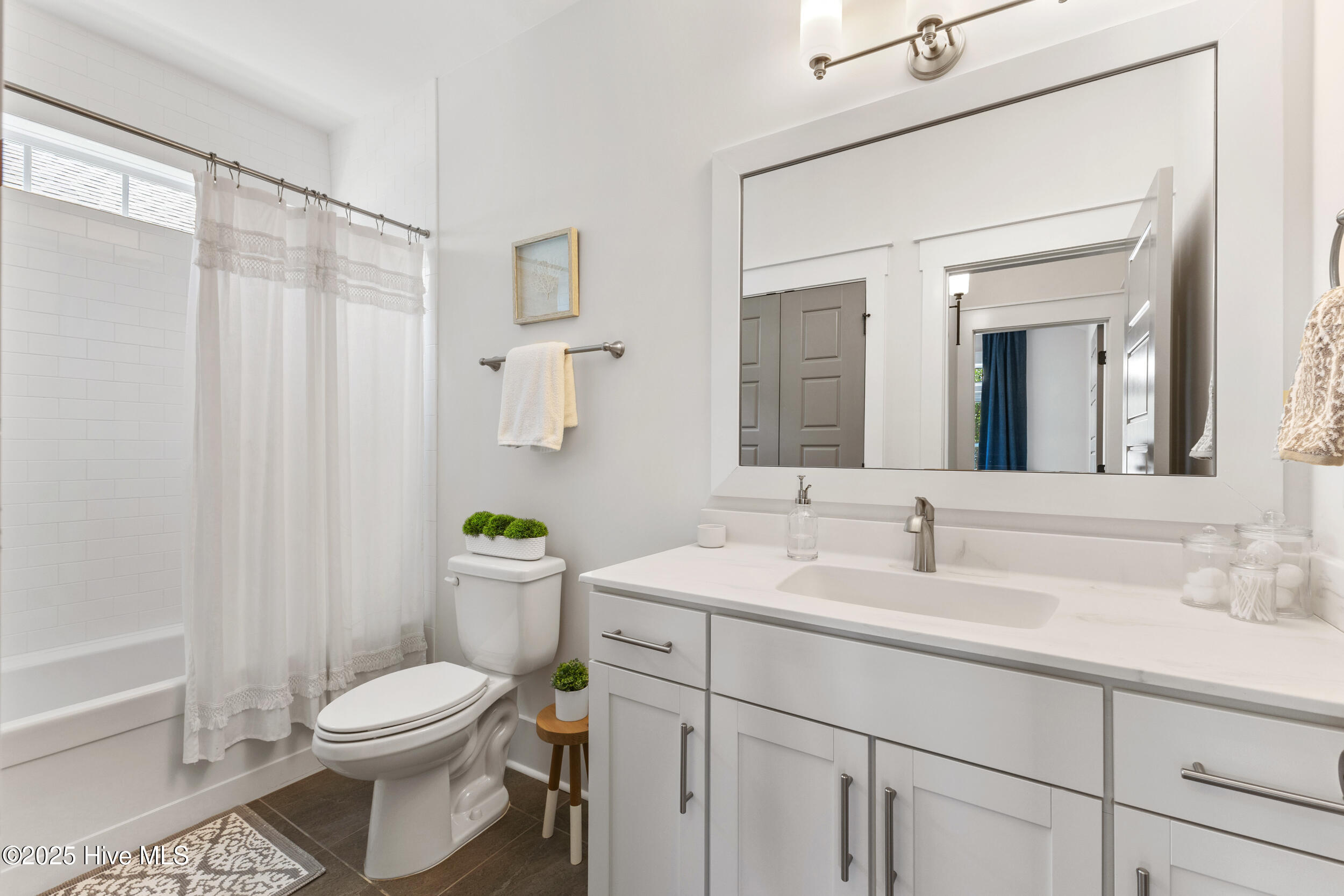 1112 Winged Seed Way