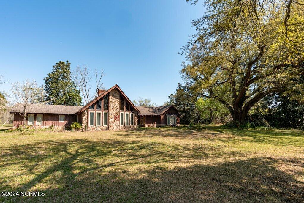 884 Cheshire Road