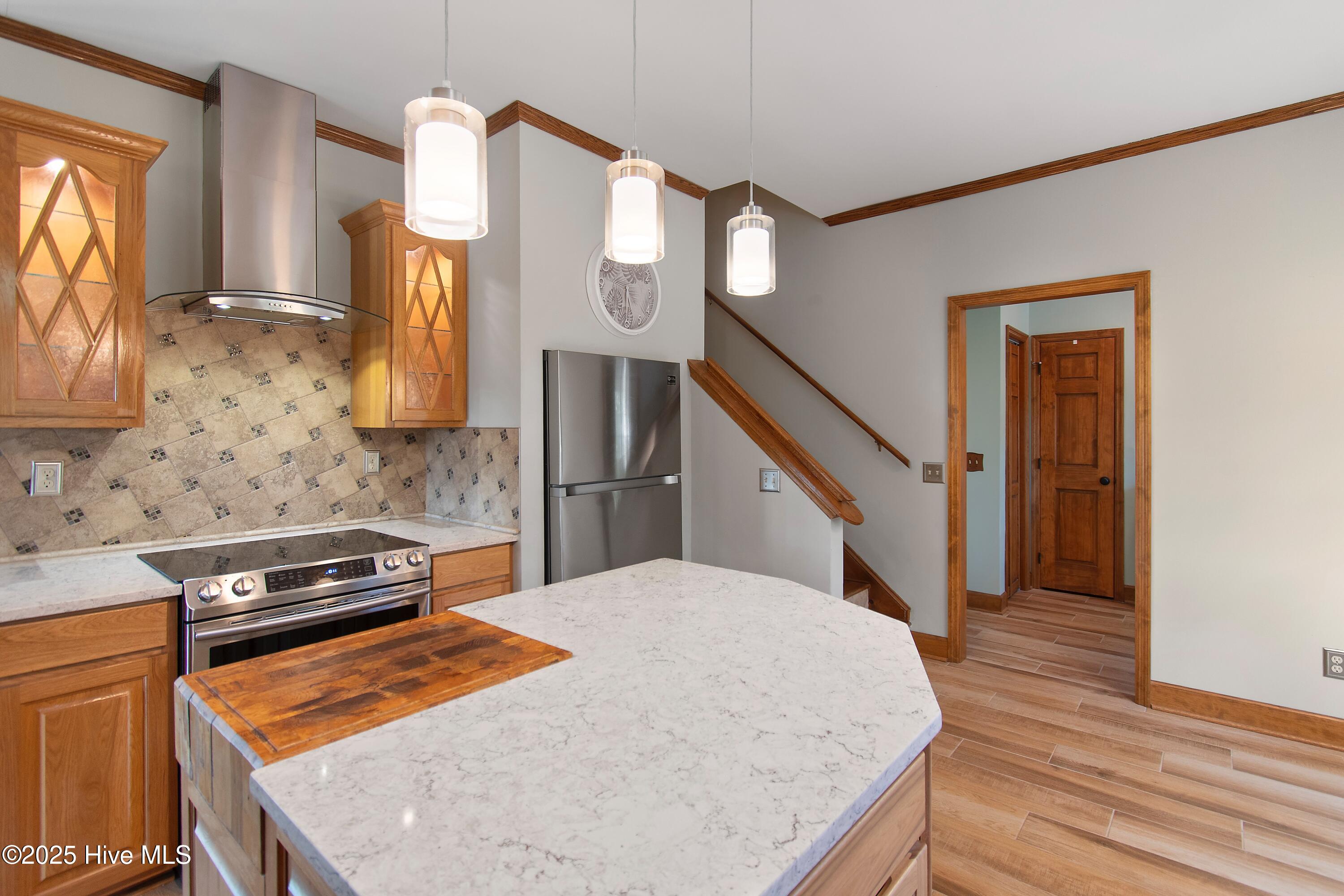 930 Holly Point Road