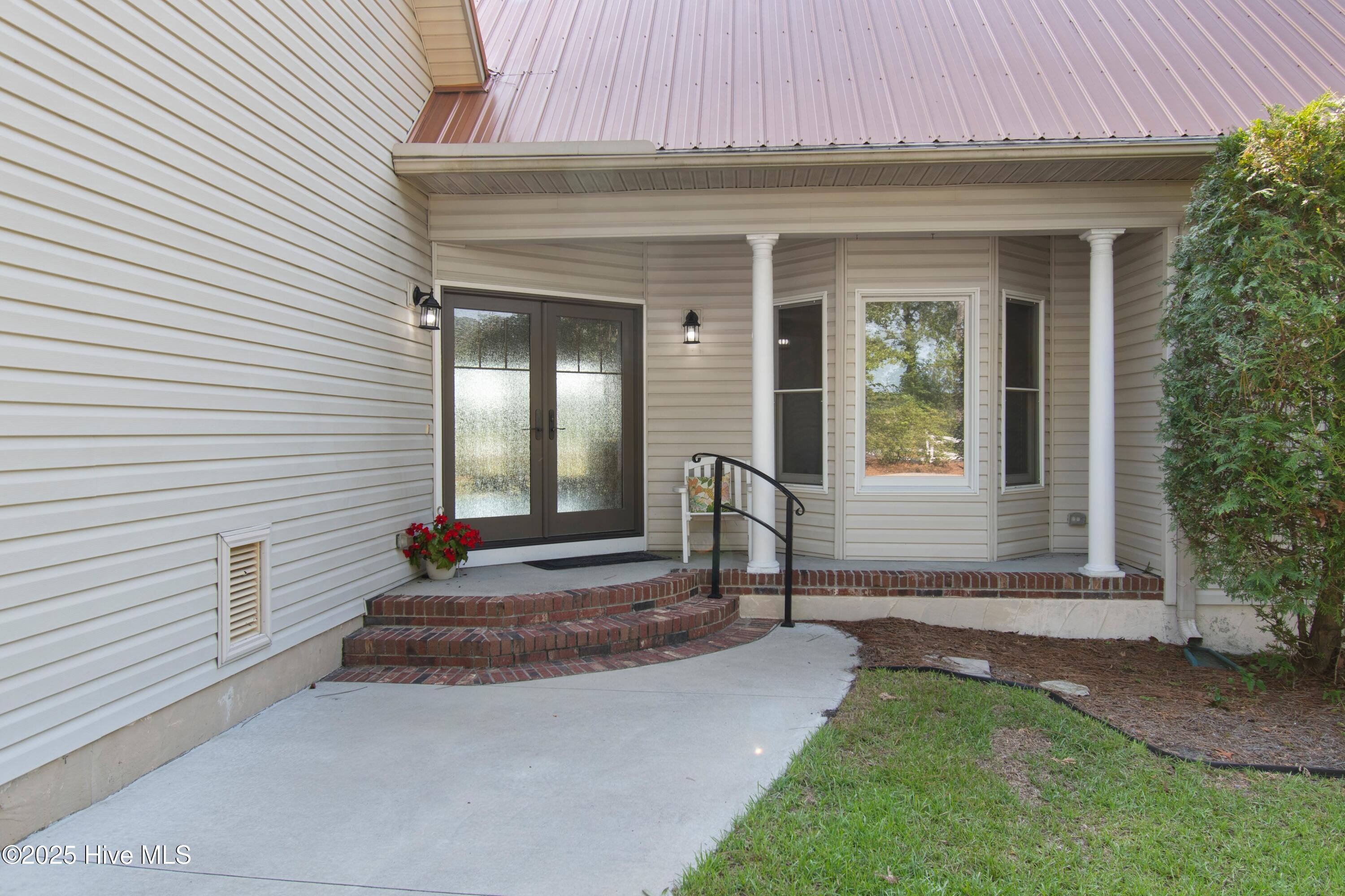 930 Holly Point Road