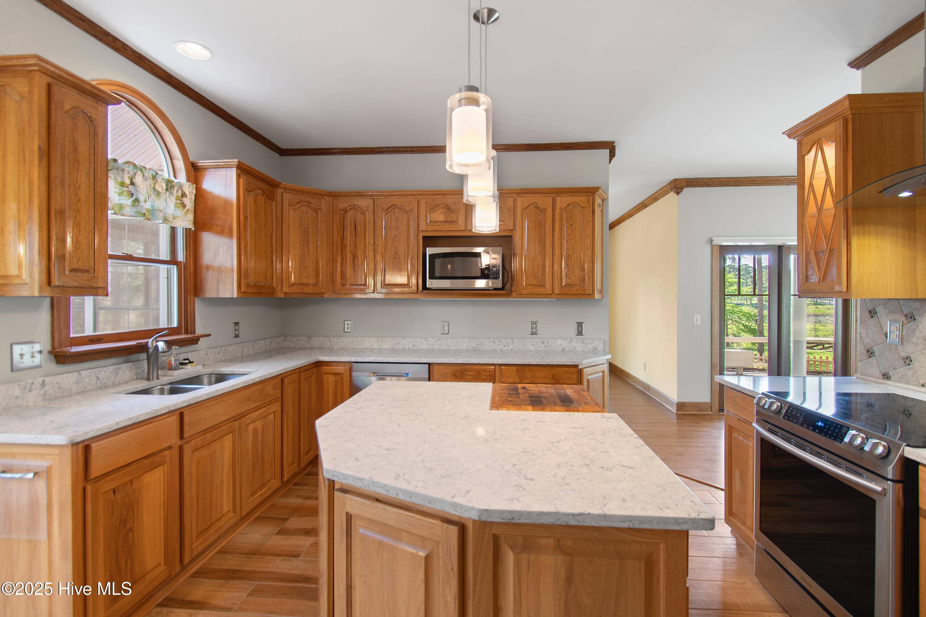 930 Holly Point Road