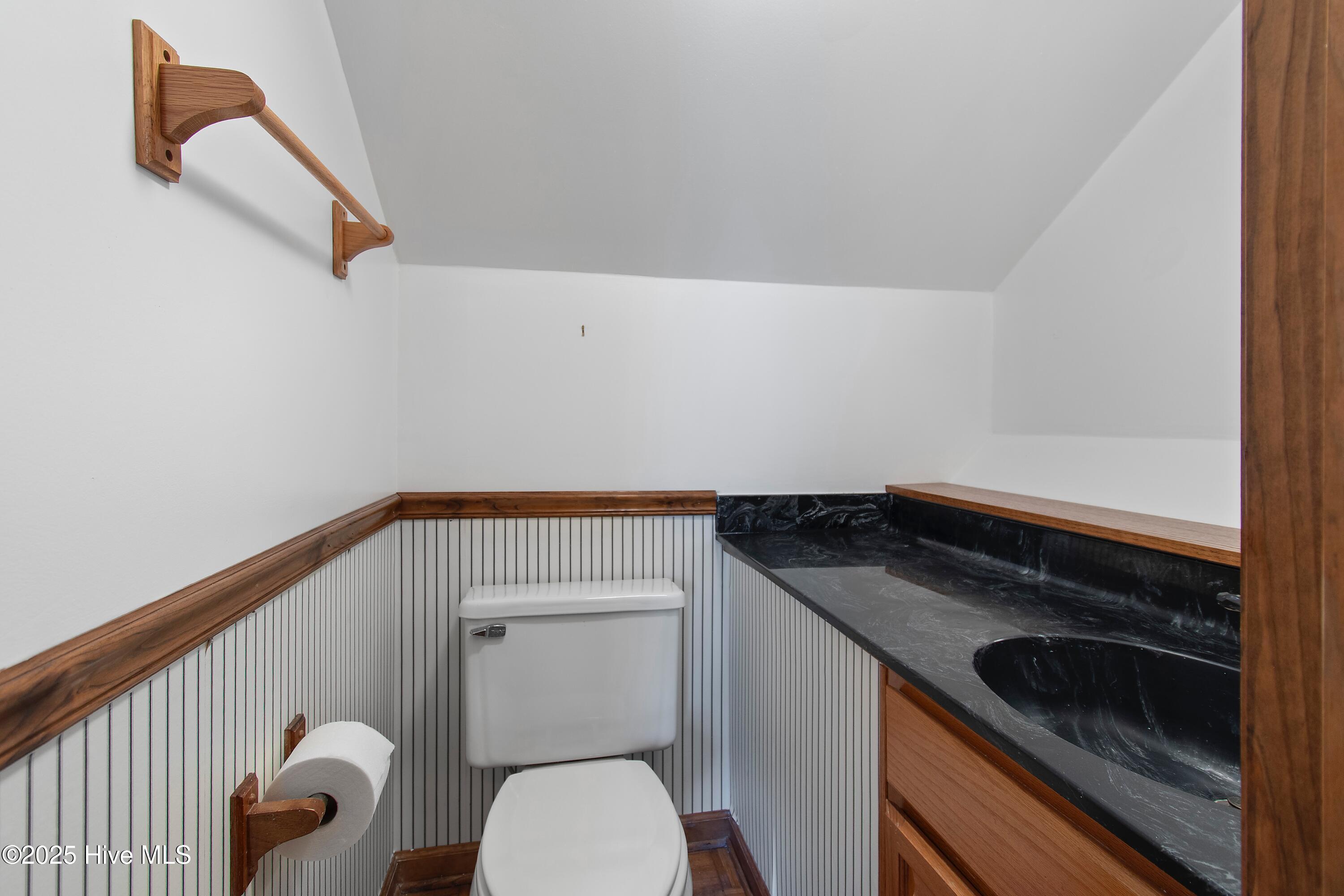 930 Holly Point Road