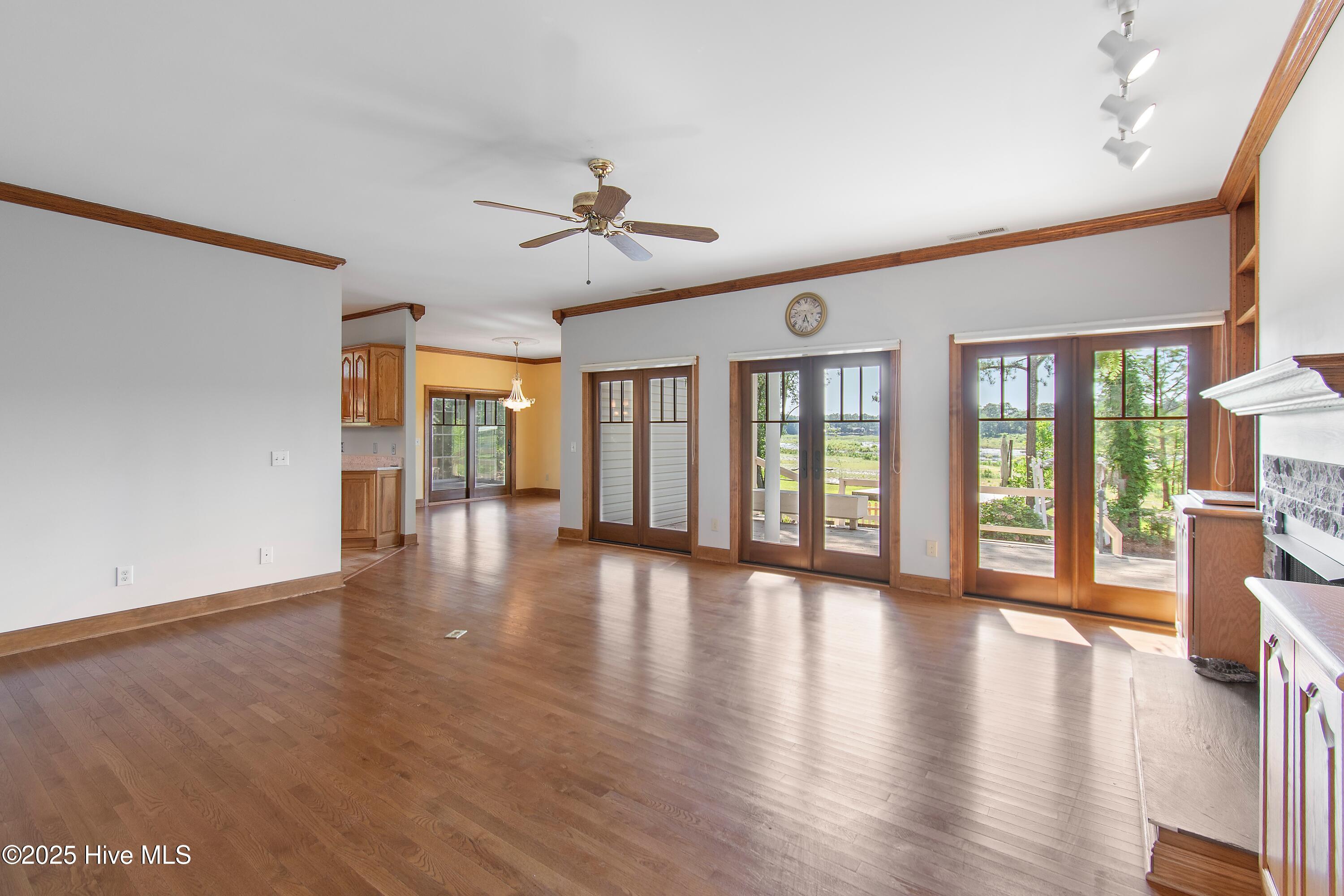 930 Holly Point Road