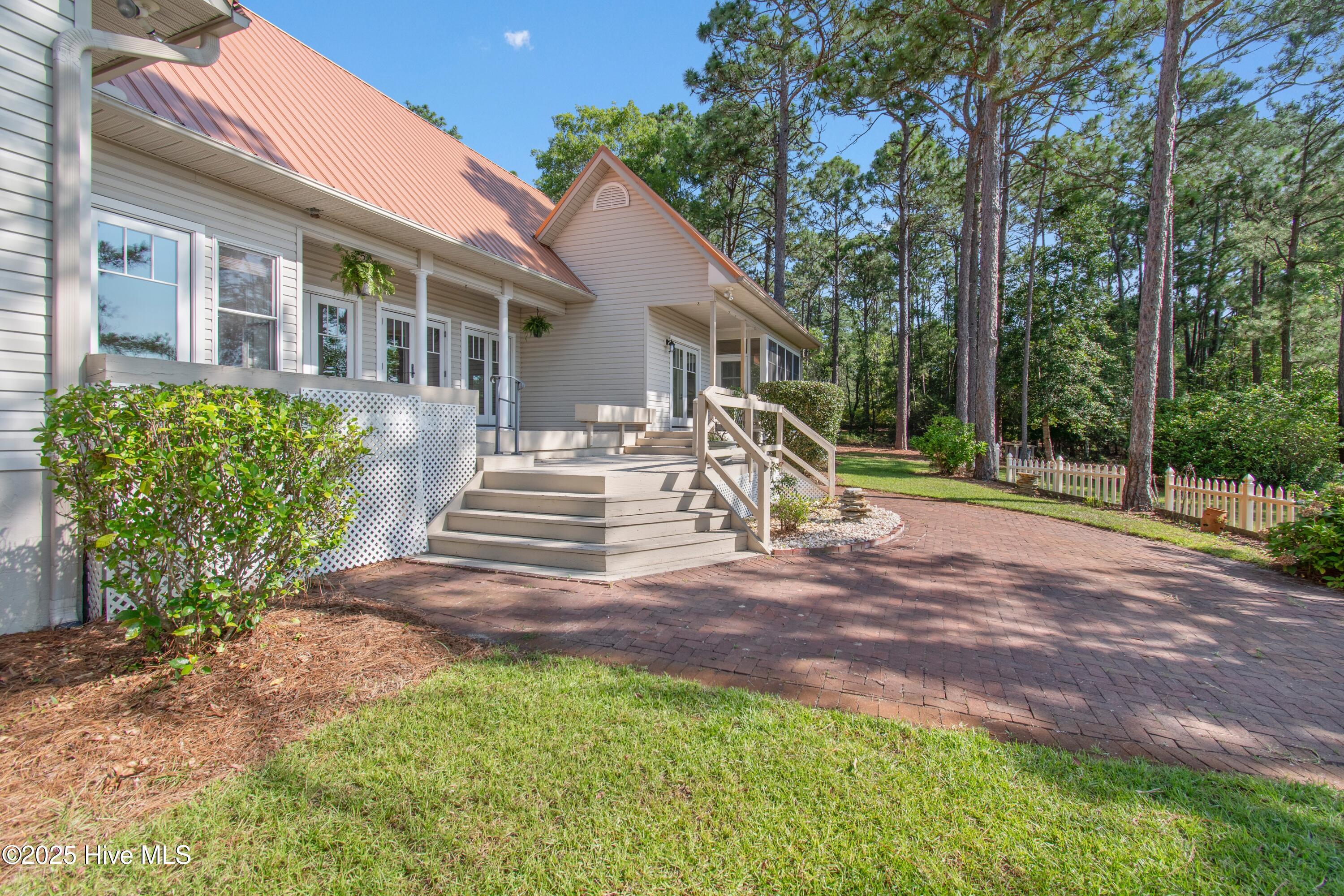 930 Holly Point Road