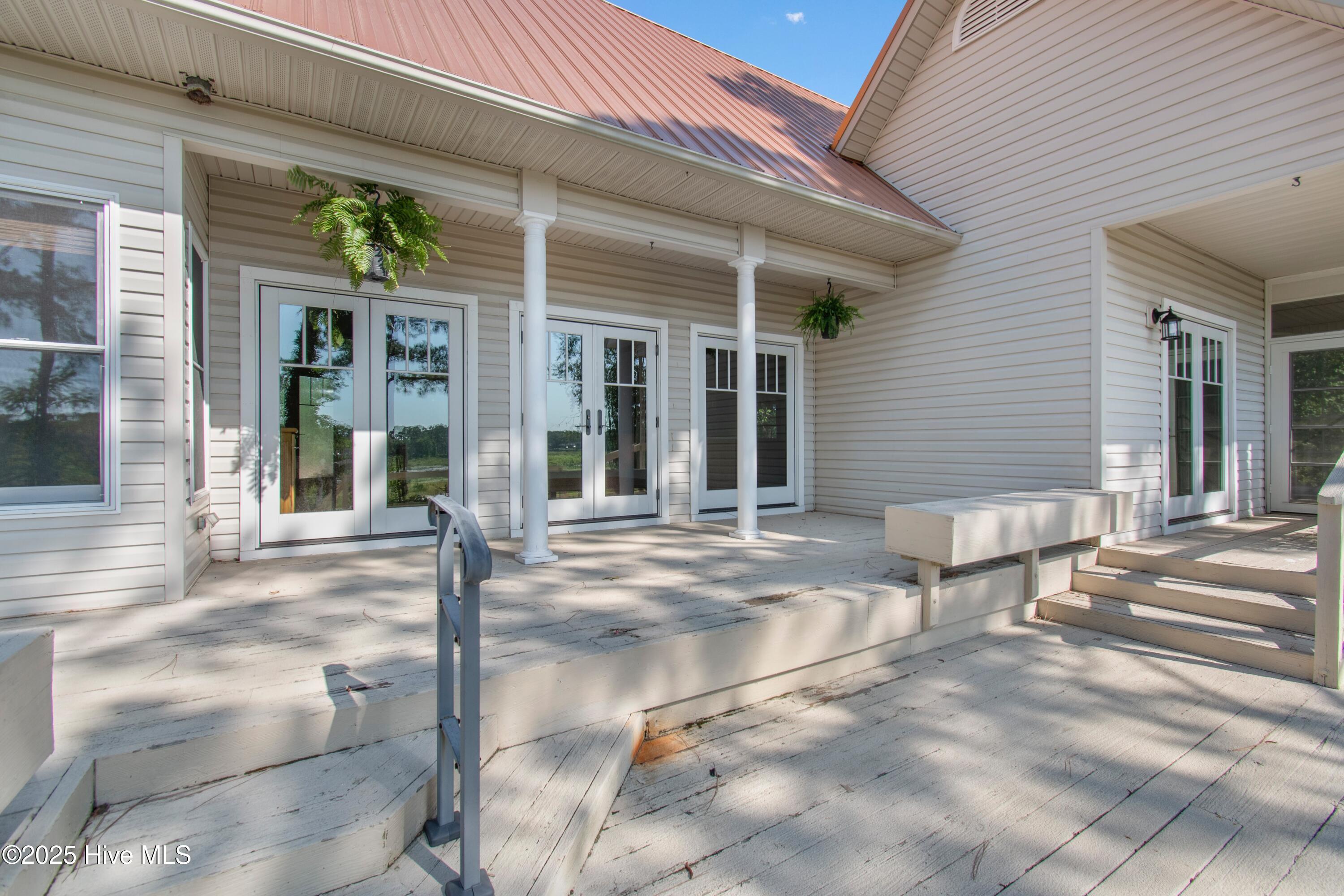 930 Holly Point Road