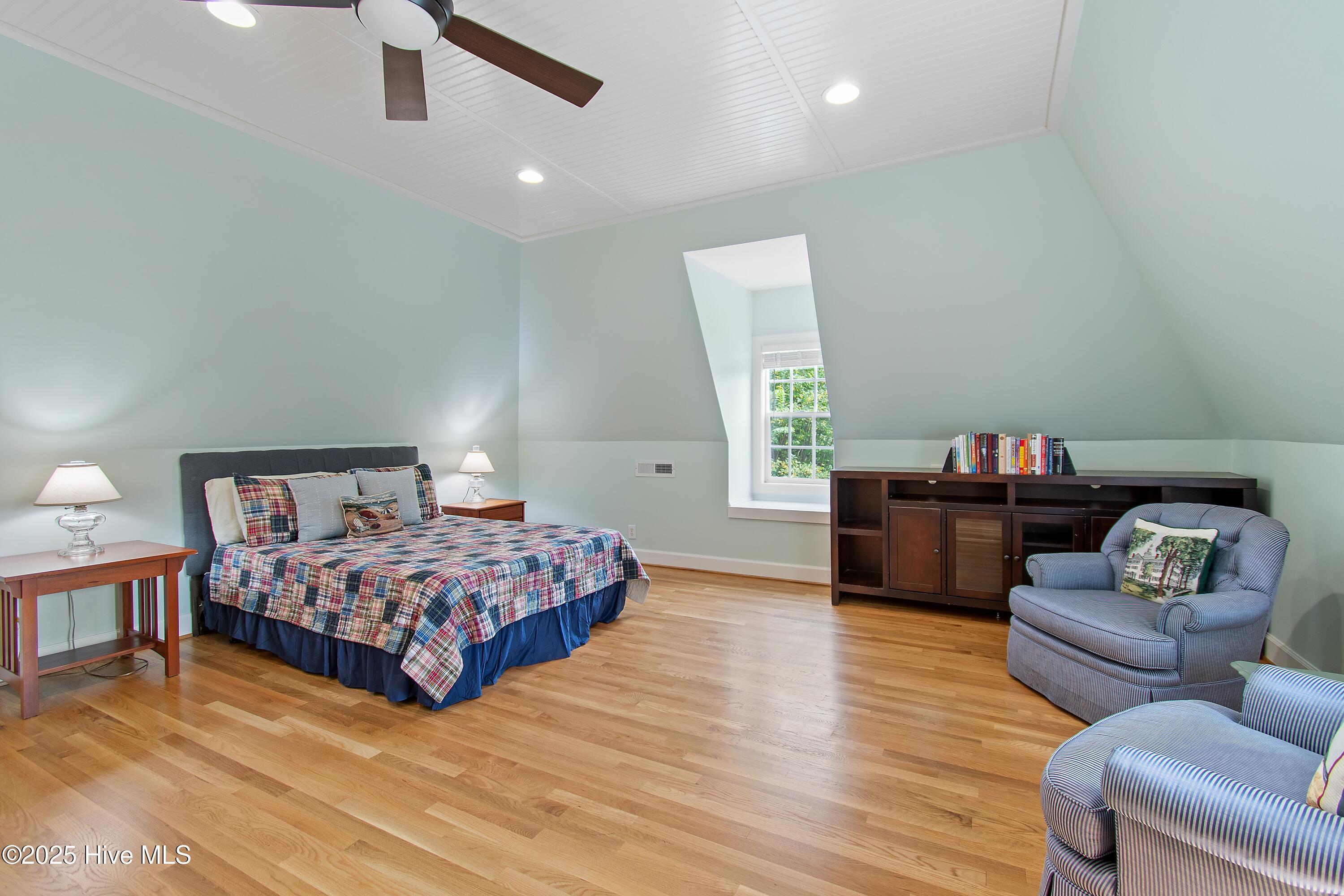 2911 Trailwood Drive SE