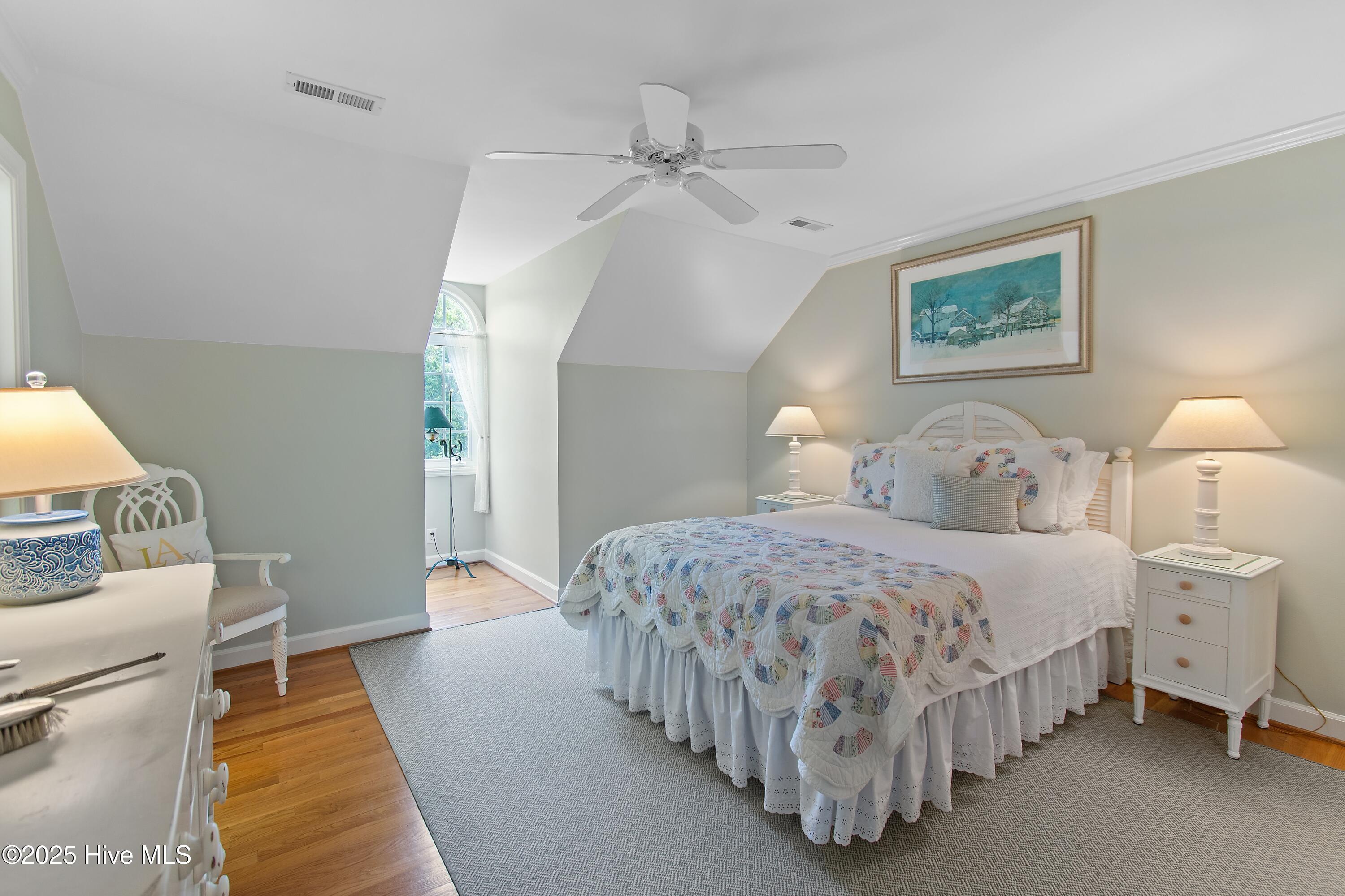 2911 Trailwood Drive SE