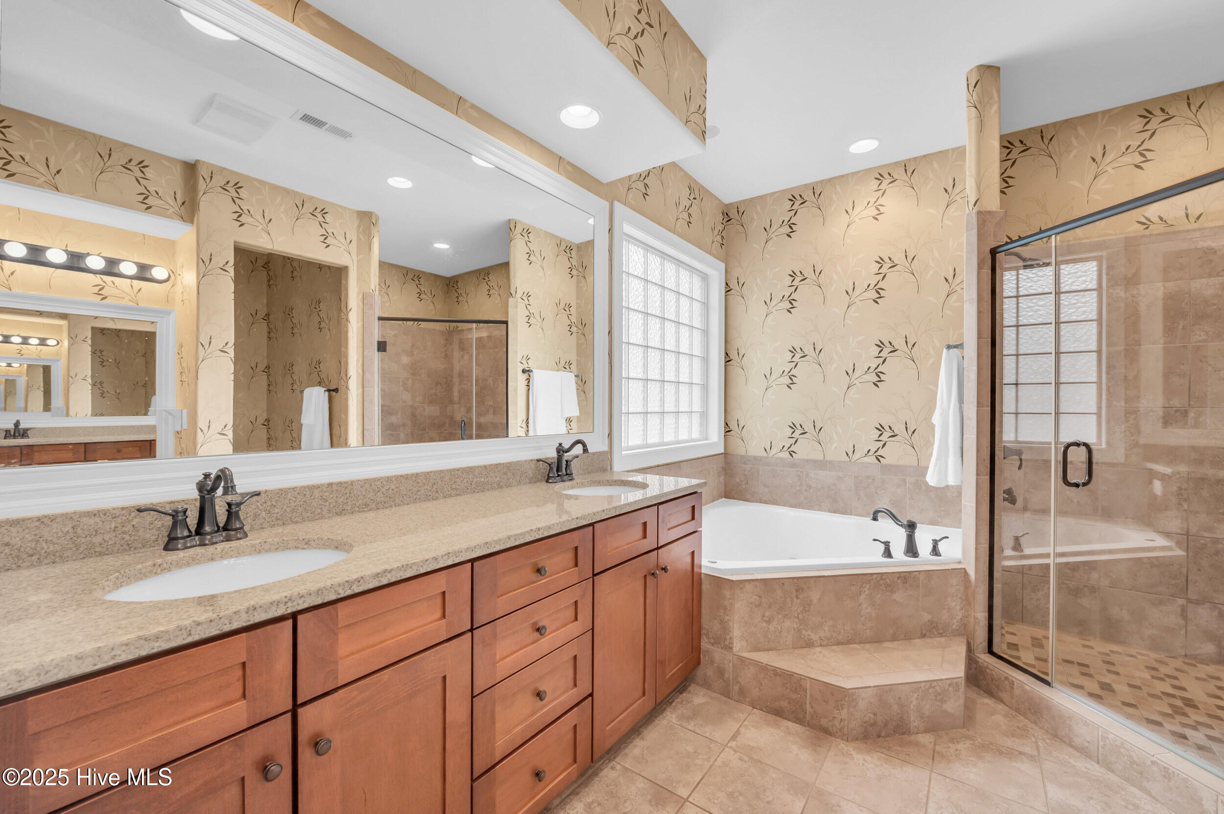 1414 Serrulata Drive SE