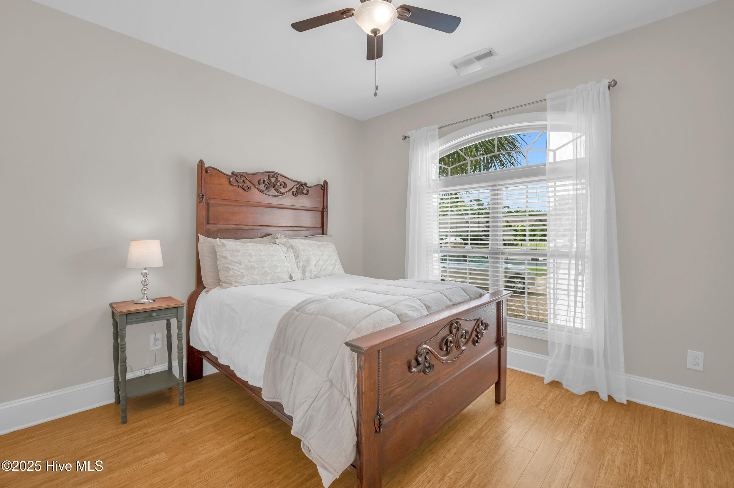 1414 Serrulata Drive SE