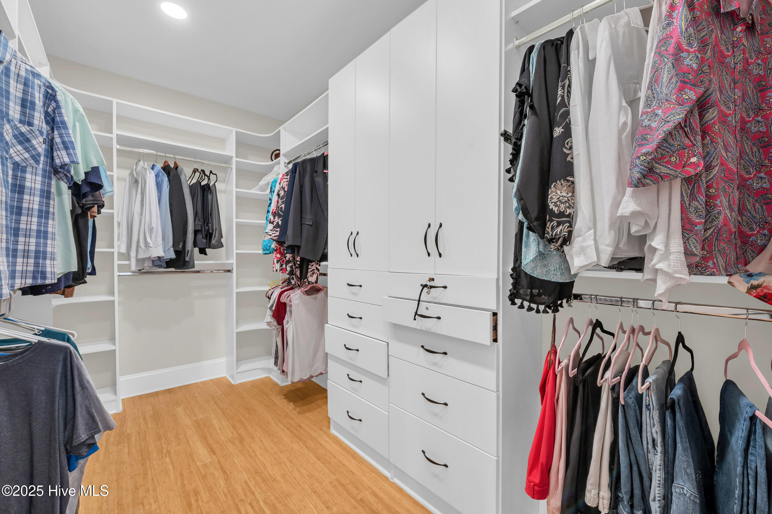 1414 Serrulata Drive SE