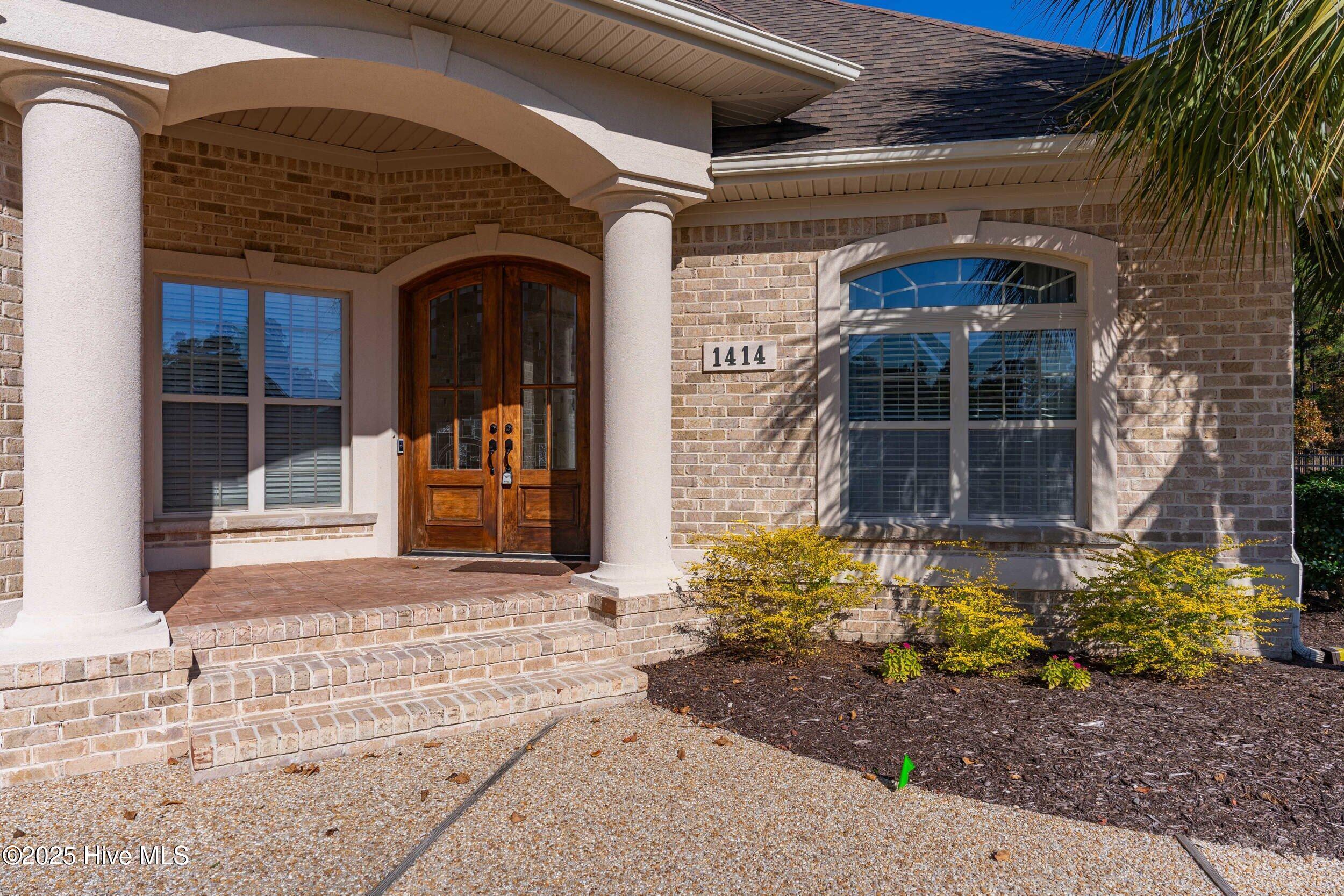 1414 Serrulata Drive SE