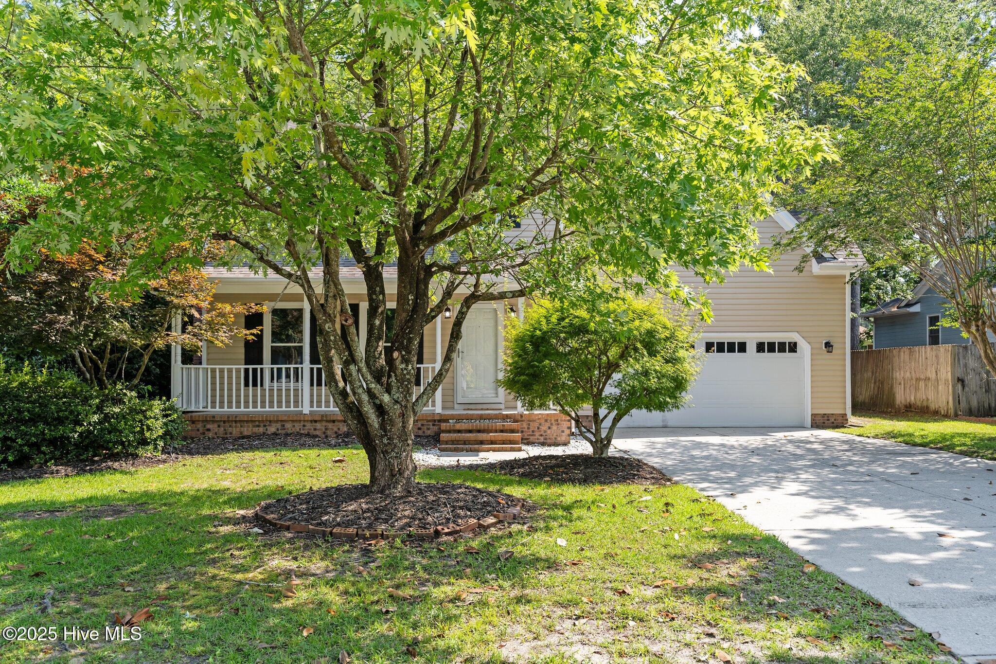 704 Mallard Crossing Drive